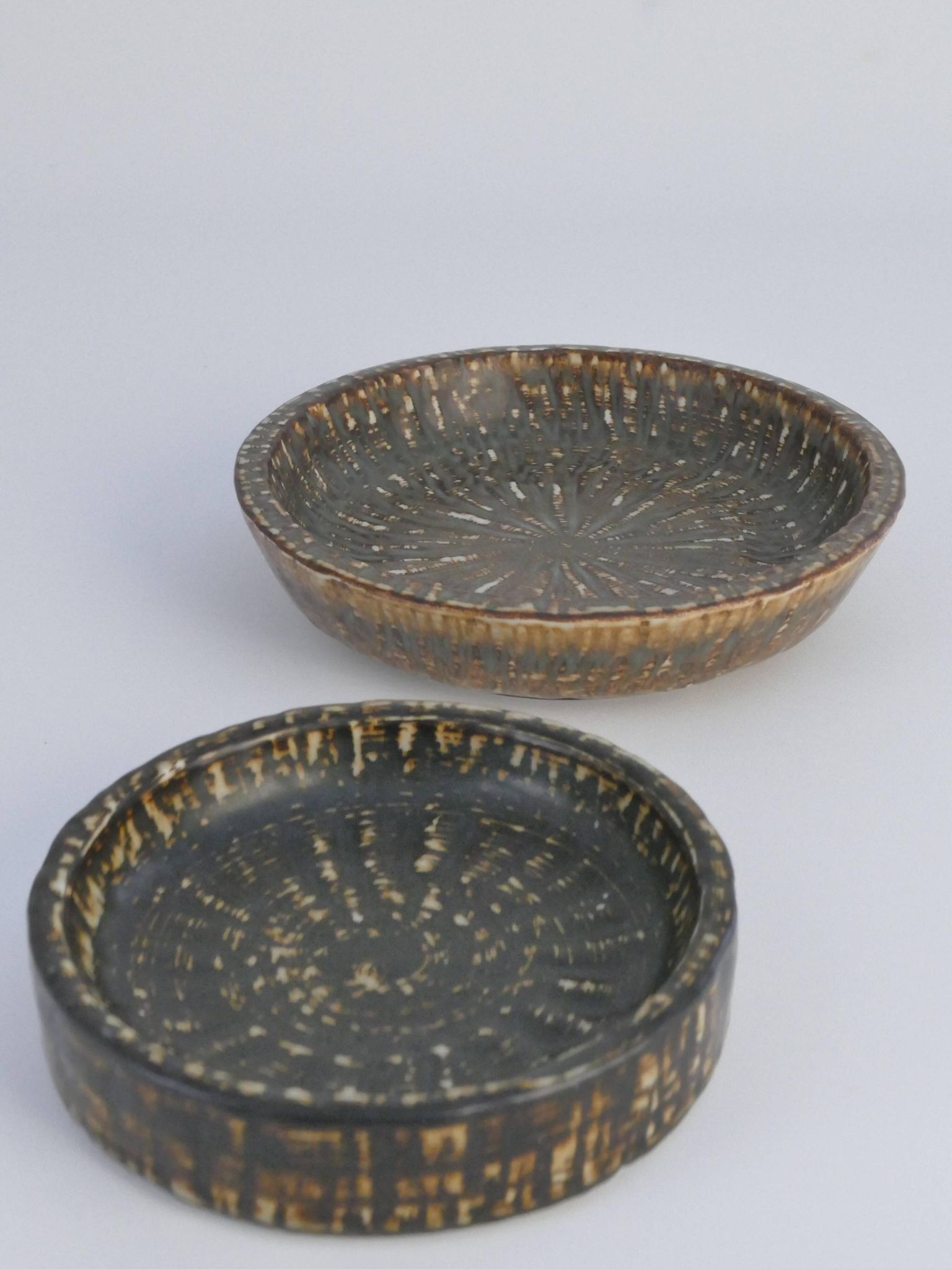 Mid-Century Modern Brown Stoneware Rubus Bowl by Gunnar Nylund for Rörstrand