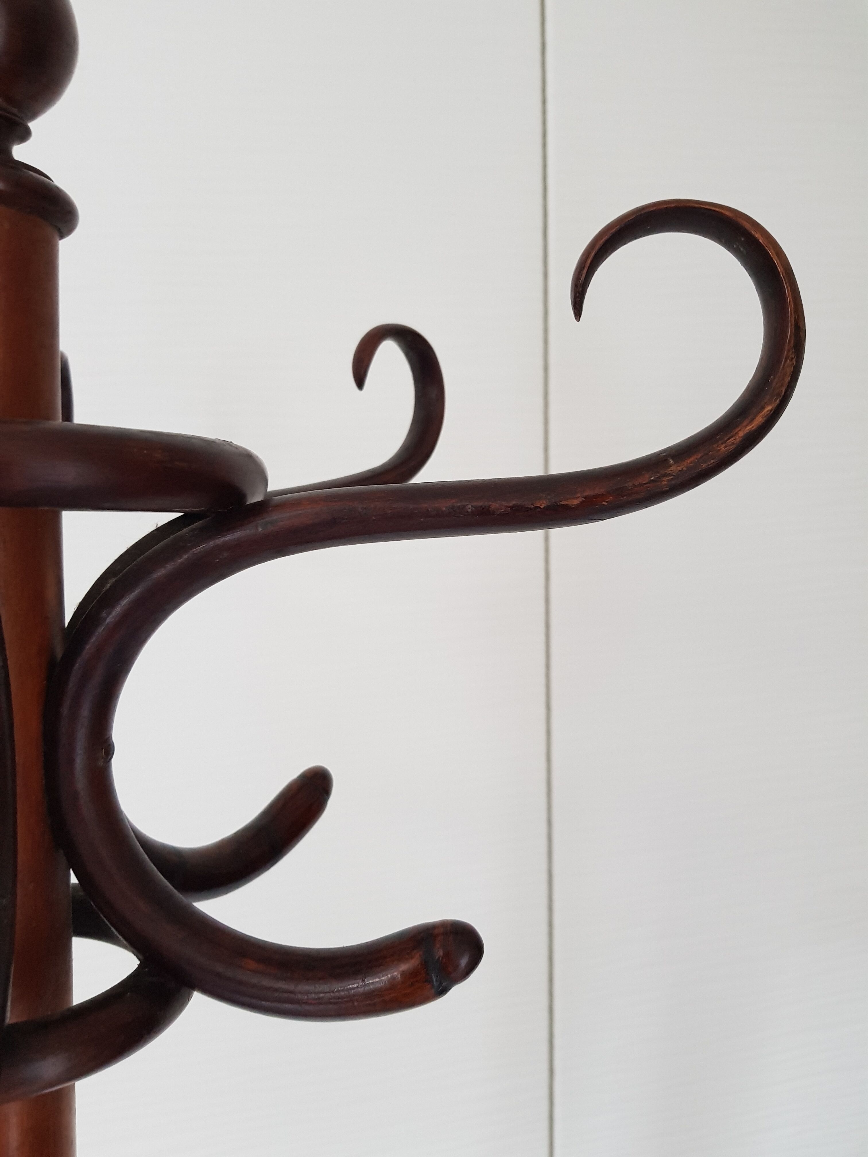 Bistro coat rack