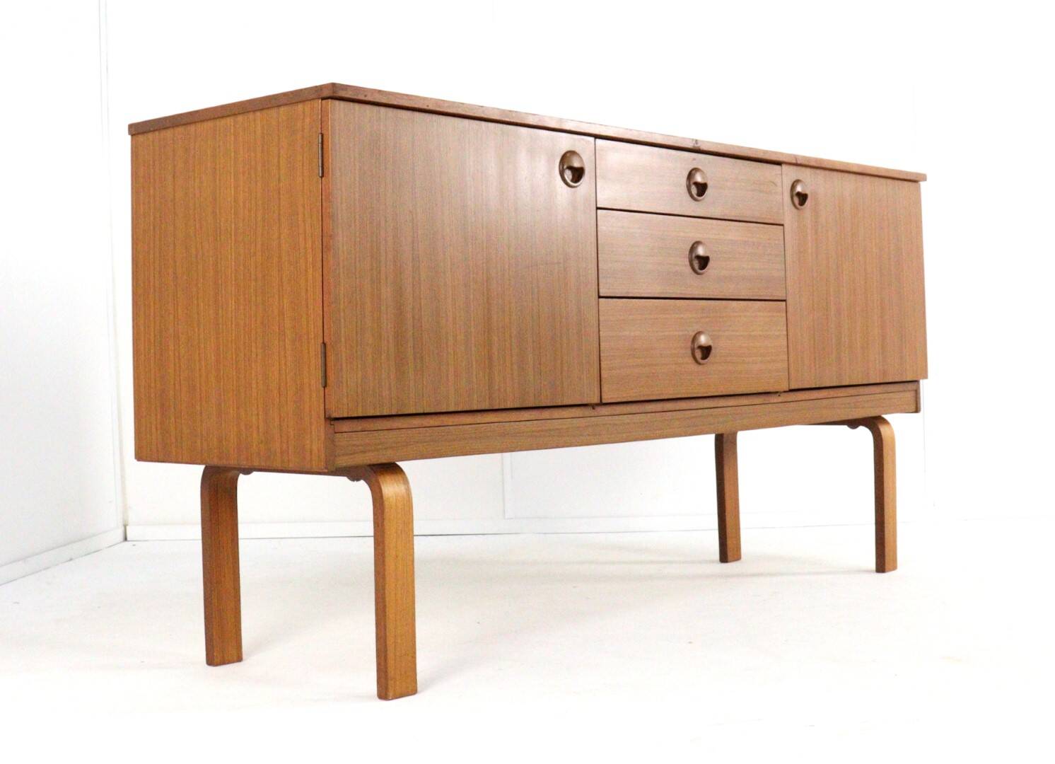 Schreiber “Manchester” sideboard | 149.5cm