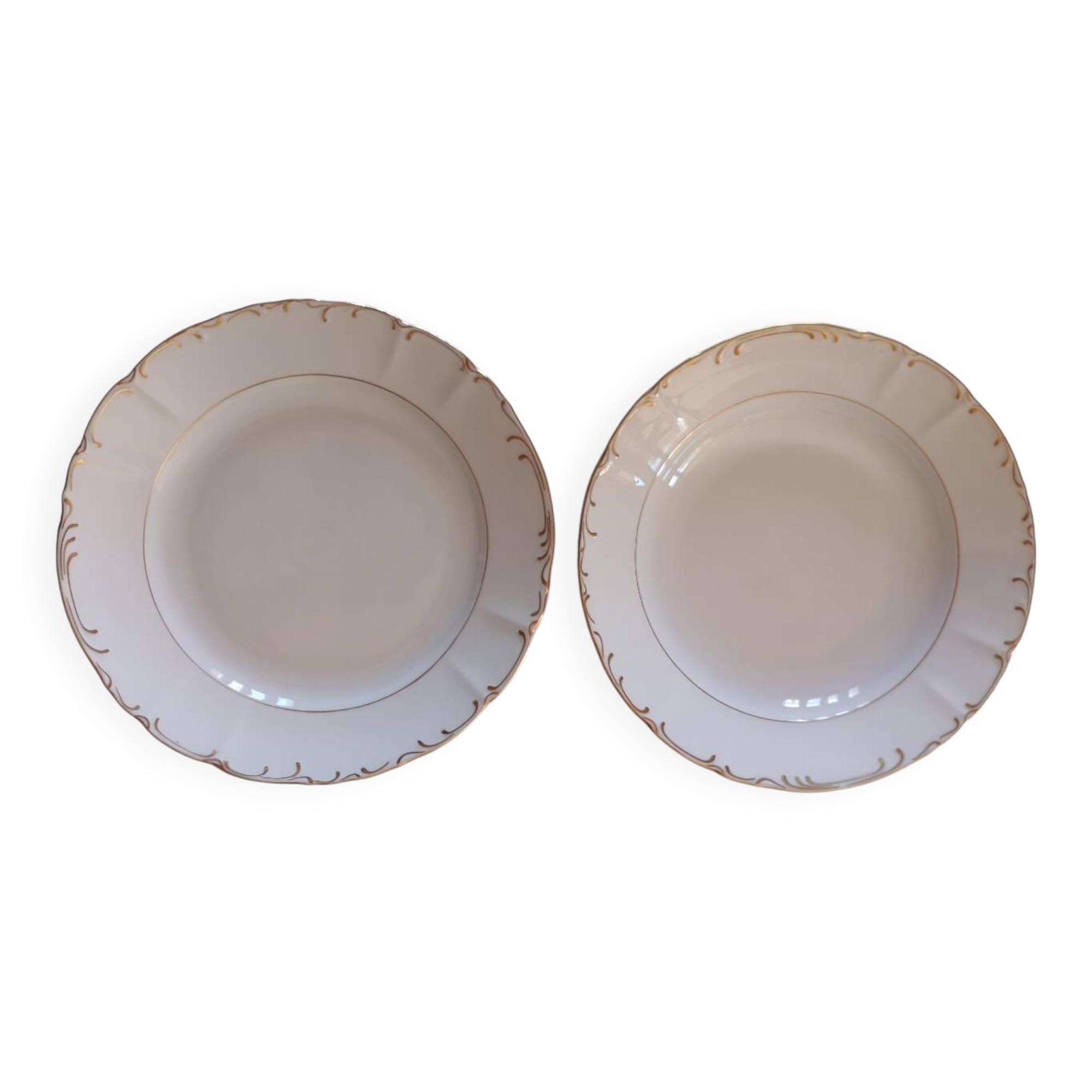 Flat dish and deep dish in porcelain