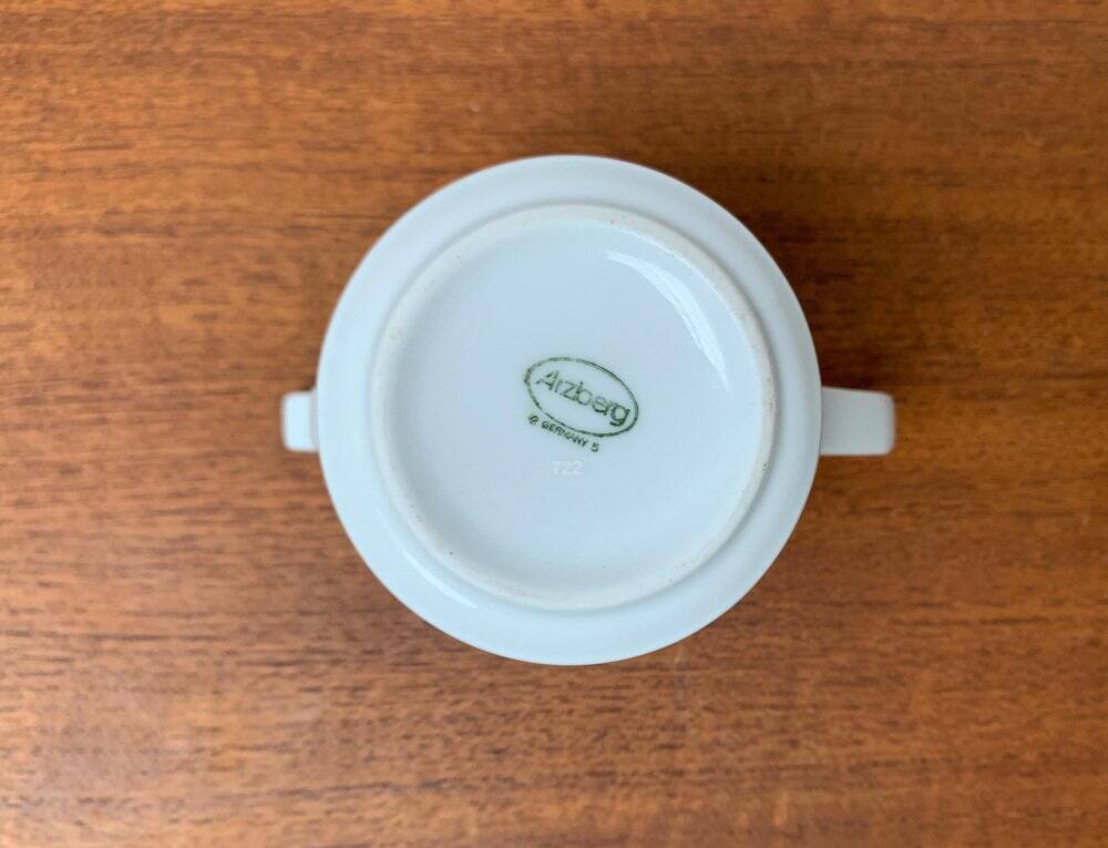 Postmodern German series of flying objects Milk jug by David Palterer and Sieger Design for Arzberg, 1990s