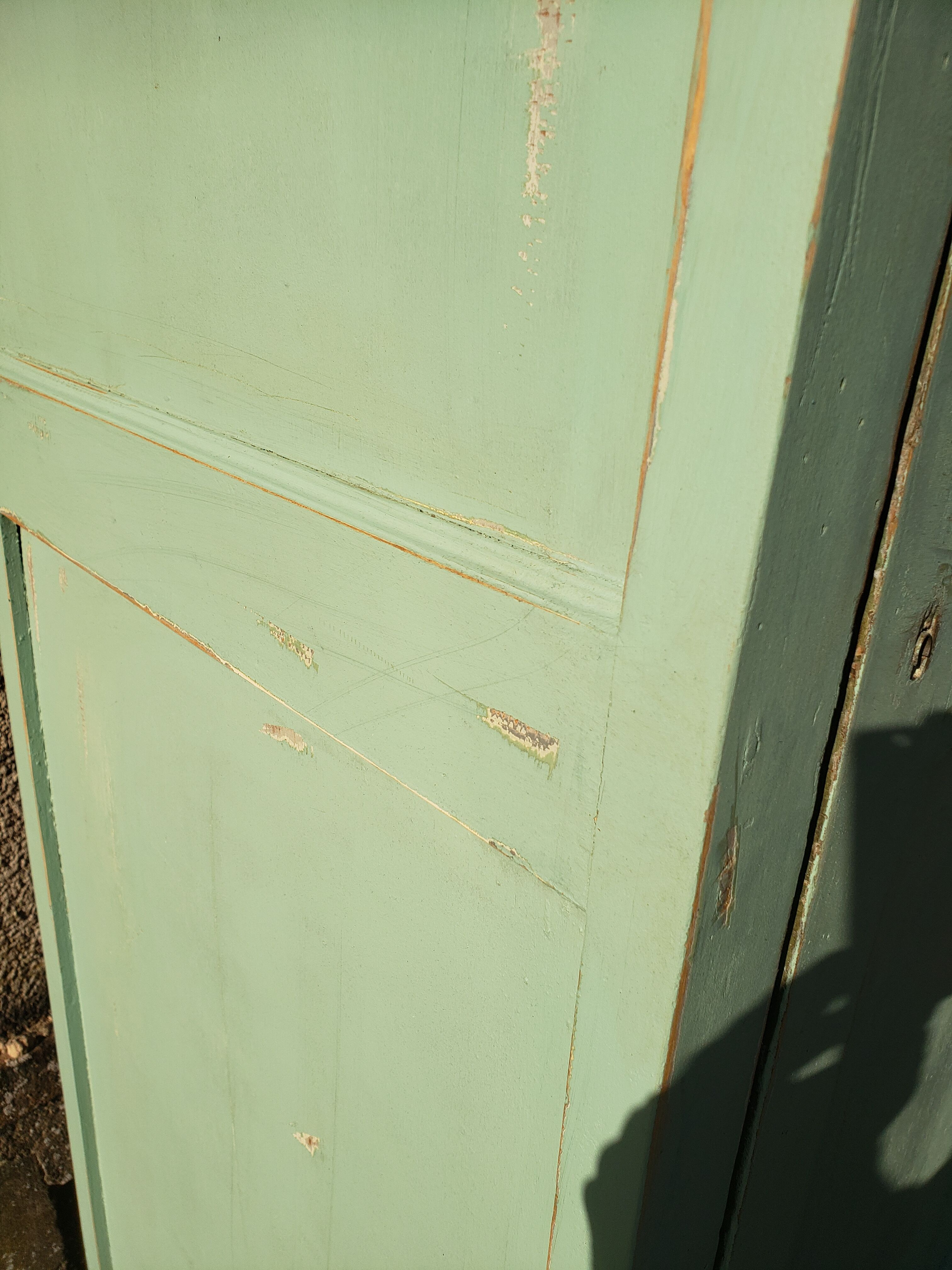 Parisian wardrobe patina ancient mint
