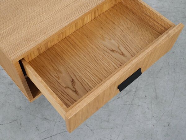 Table de chevet en chêne, design scandinave