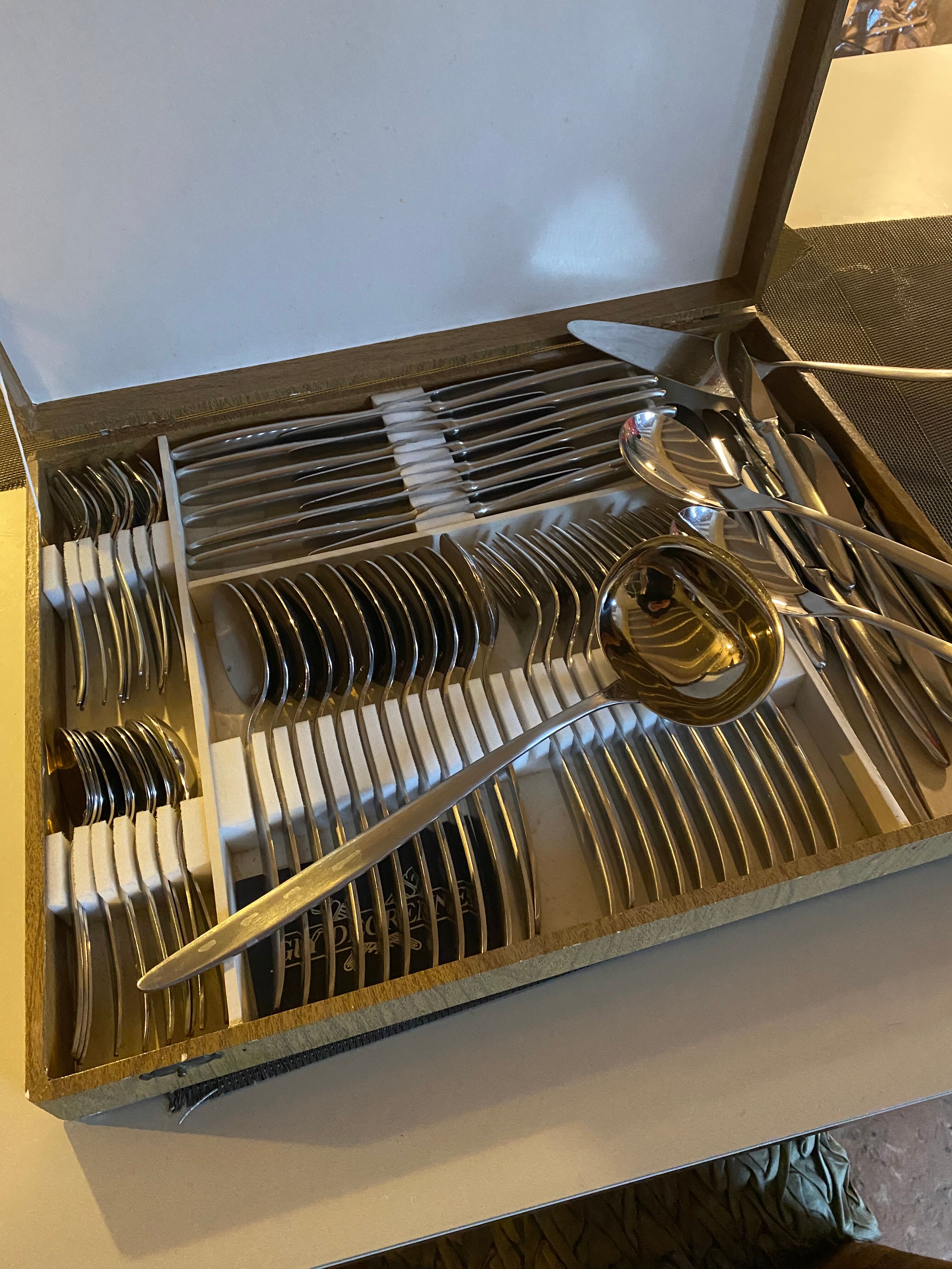 Housewife Guy Degrenne in stainless steel, 76 pieces