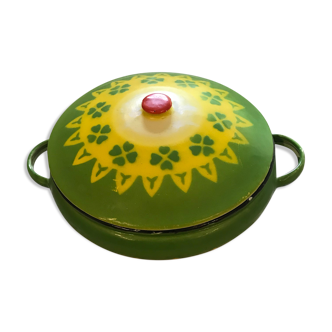 Enamelled sheet soup maker