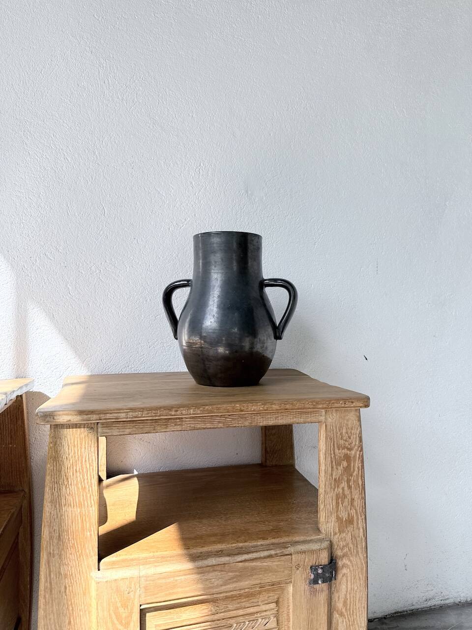 Handled vase Accolay