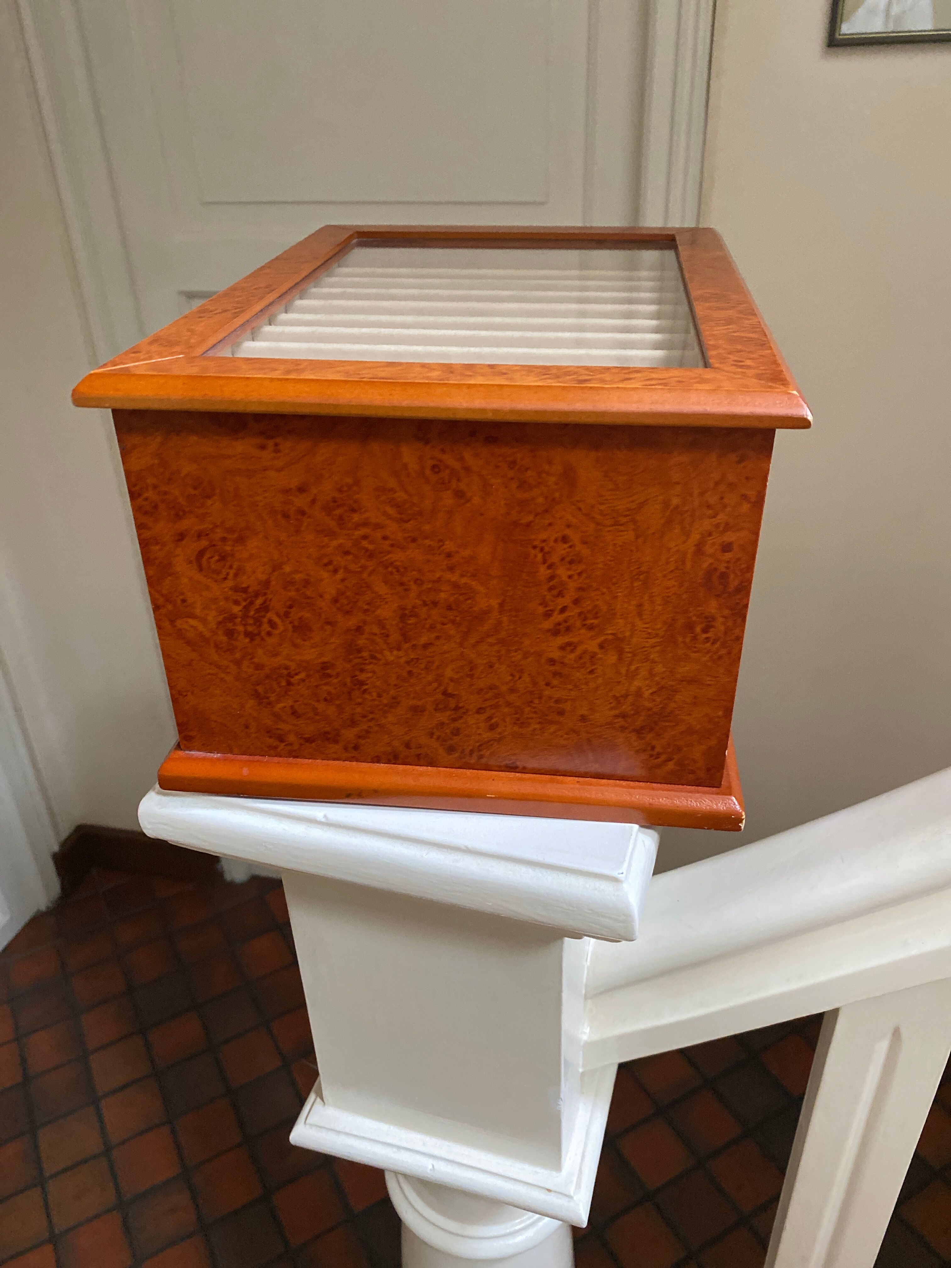 Pen or jewelry box