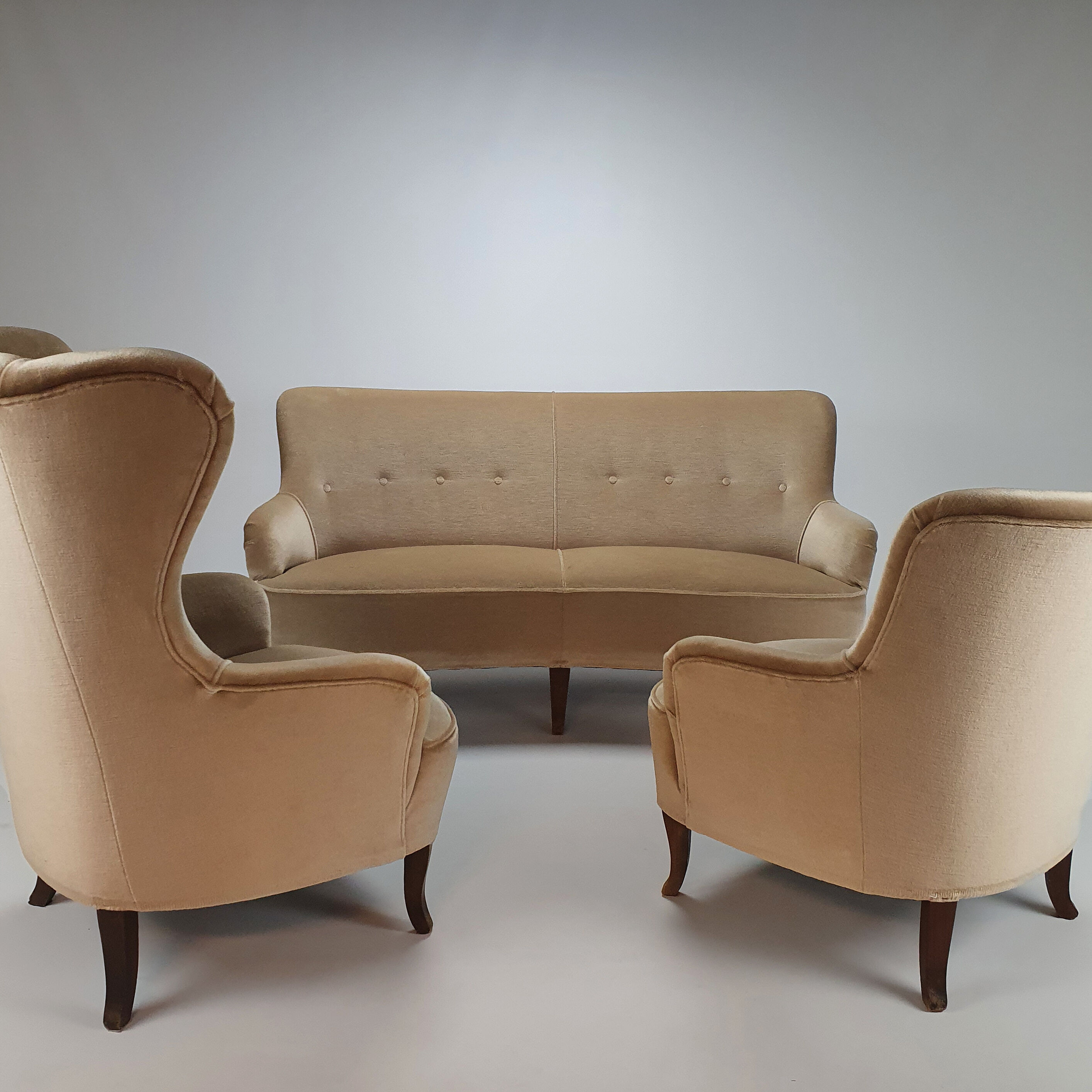 Set of 3 mid century design chairs and sofa, velours, 1950s