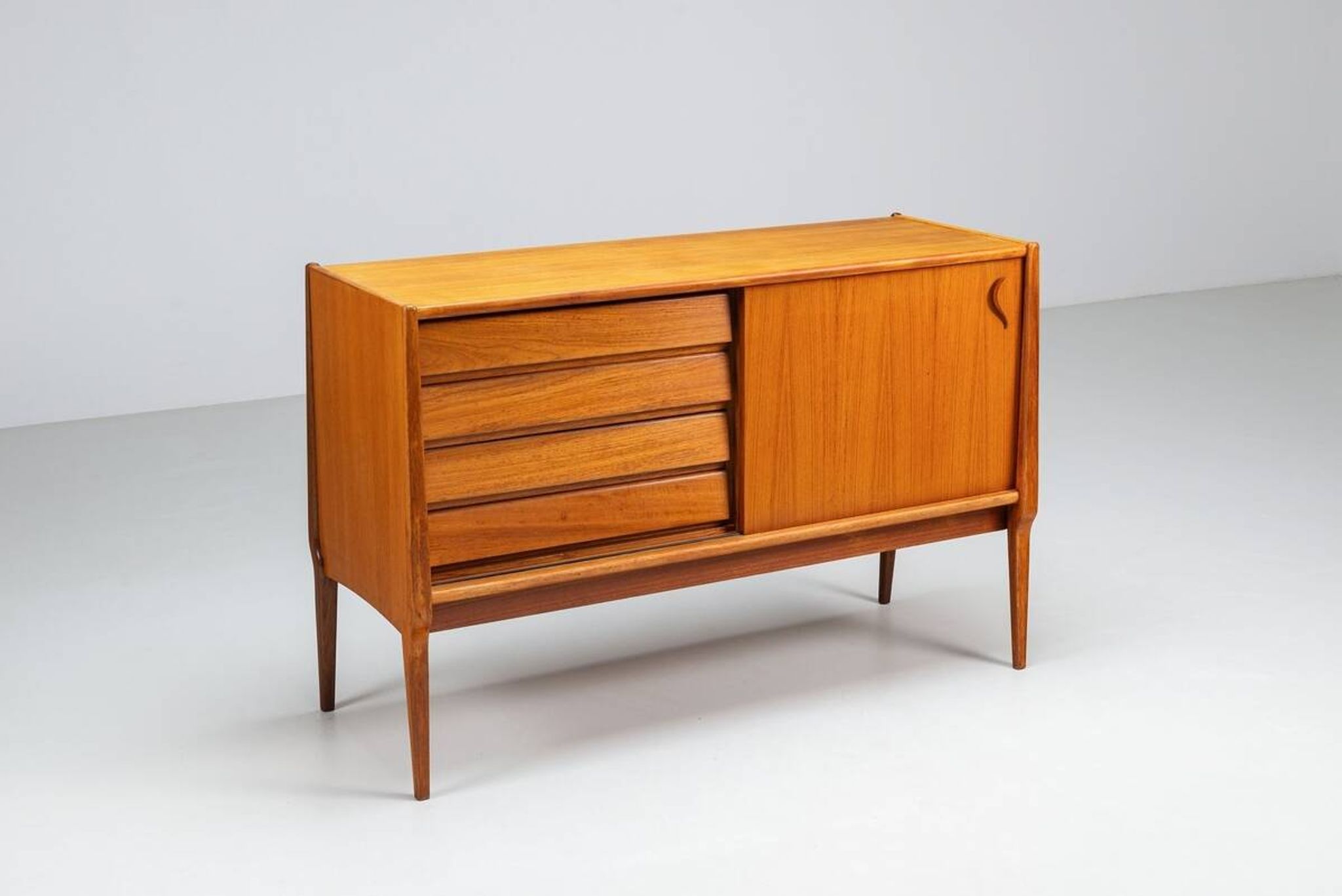 Bosteels Meubelen unique small sideboard walnut Belgium 1960