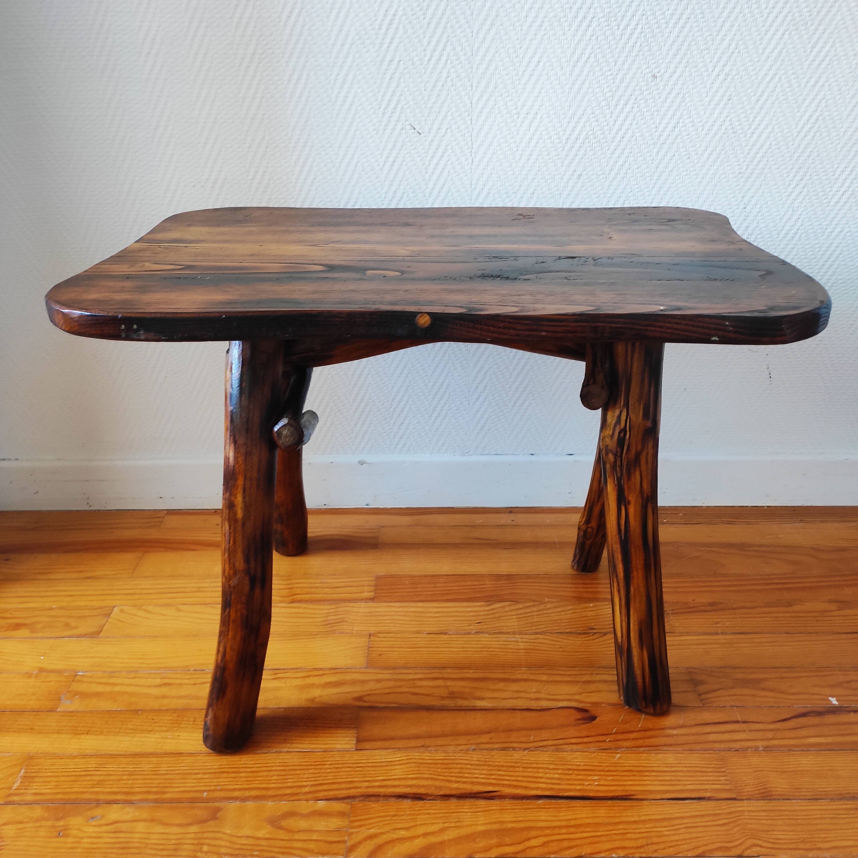Brutalist popular art coffee table, solid wood, 1950.