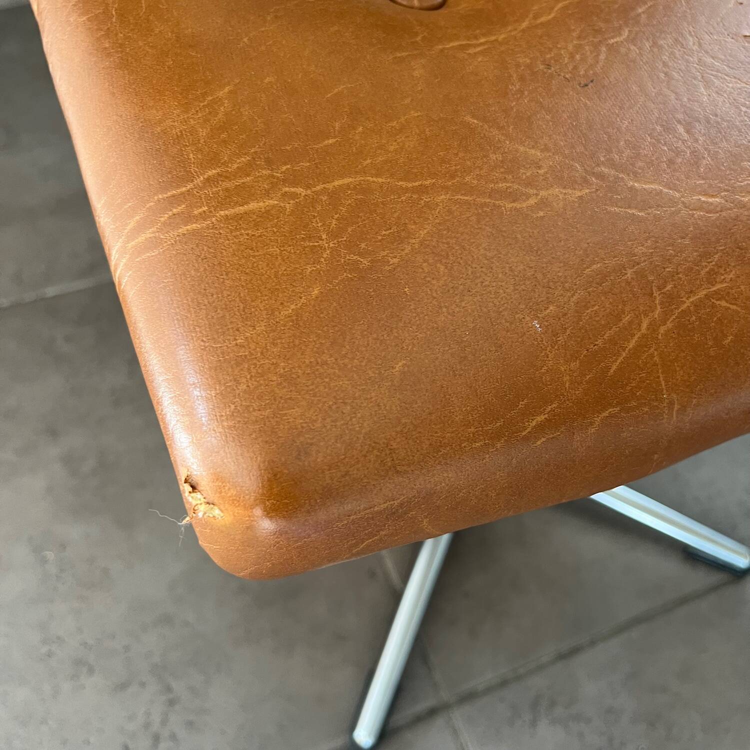 70s piano stool