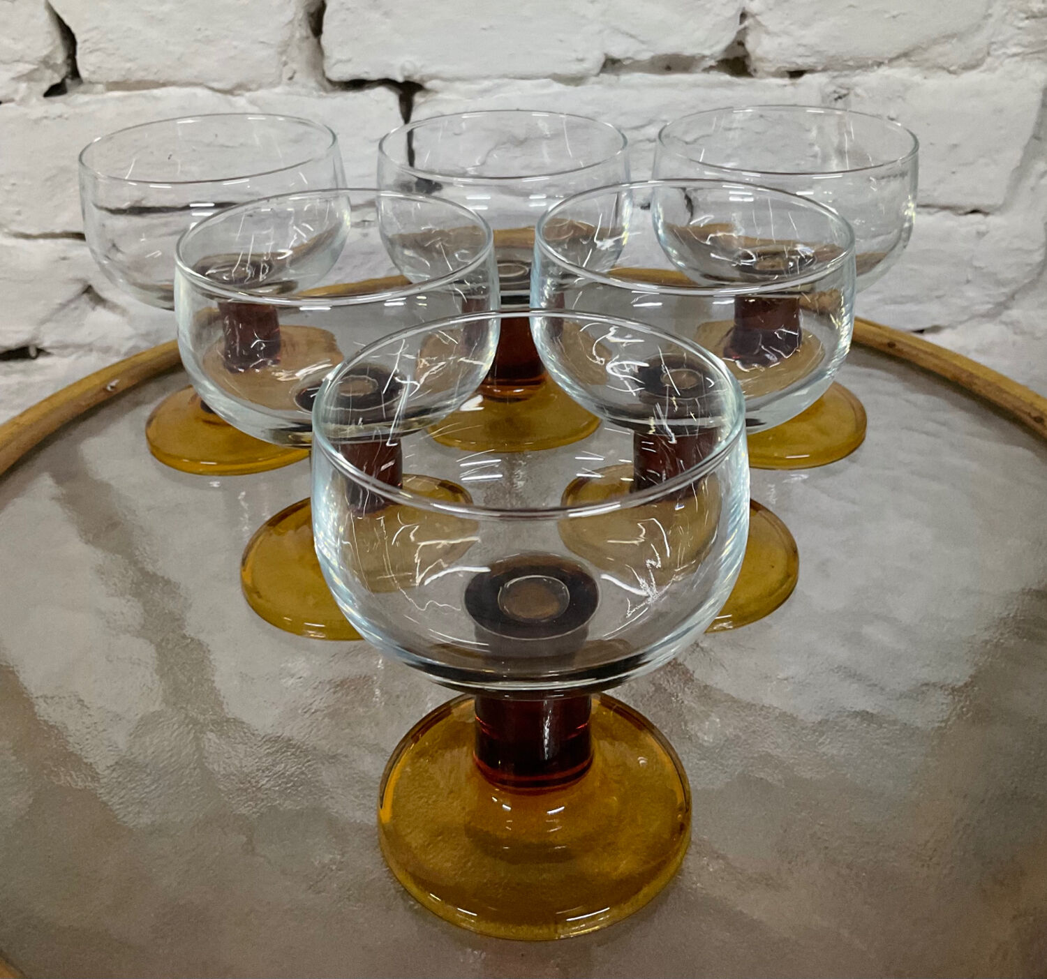 Series of 6 vintage stemmed glasses from the 70s
