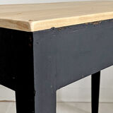 Blackened wood desk varnished tray