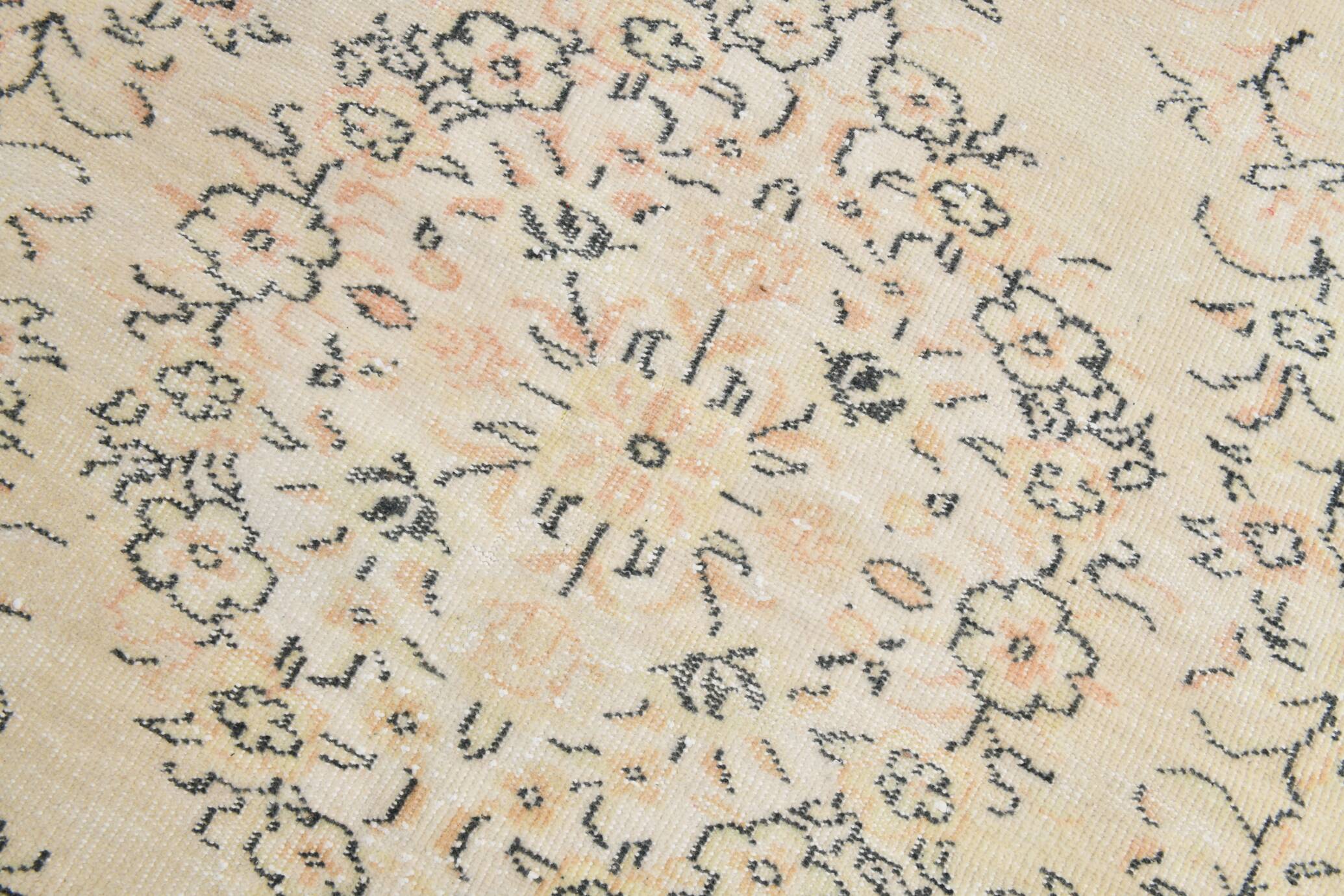 6x10 Large Cream & Black Oriental Vintage Rug, 192x307Cm