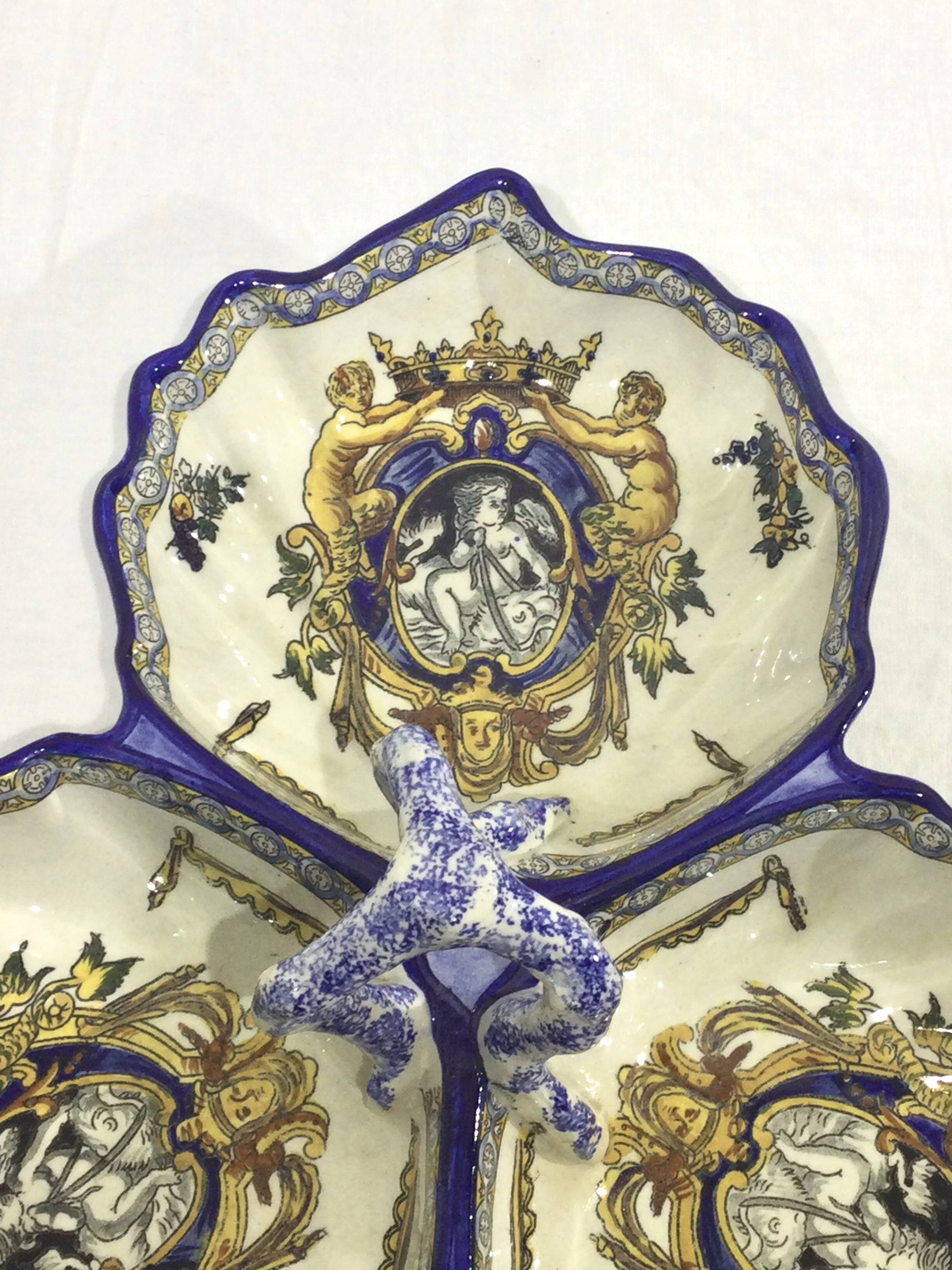 Gien - Hors d'oeuvres dish Renaissance décor