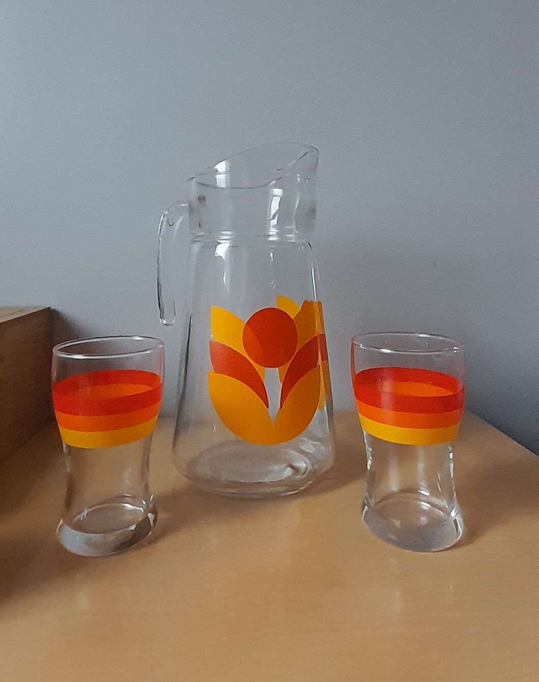 Carafe service and 2 glasses 70s