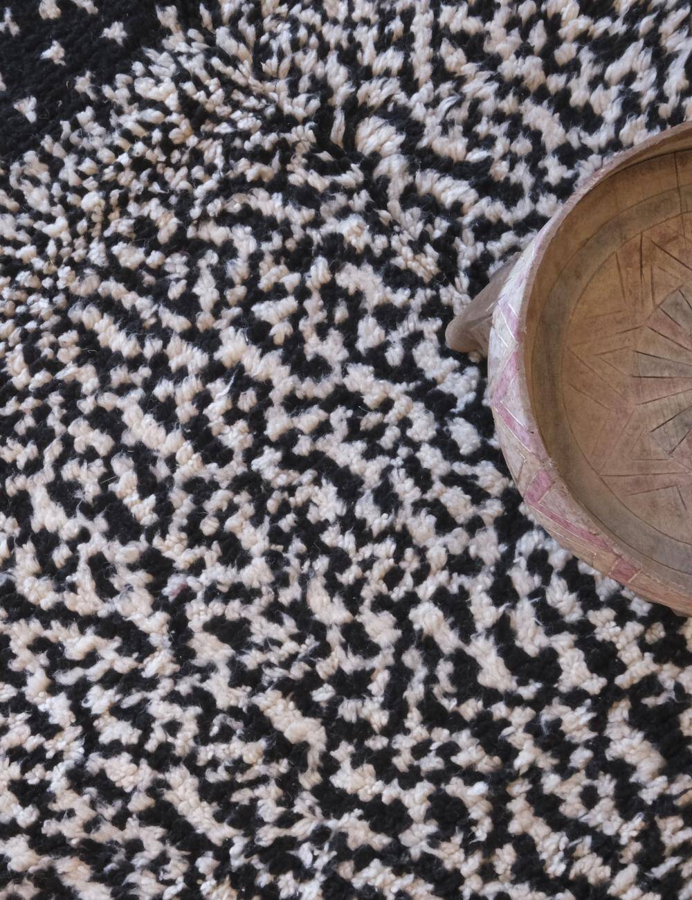 Contemporary Berber Rug - 294 x 230 cm