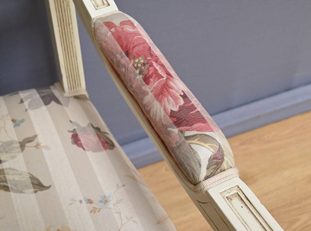 Louis XVI style lounge with benches and armchairs – 2nd part of the 20th century