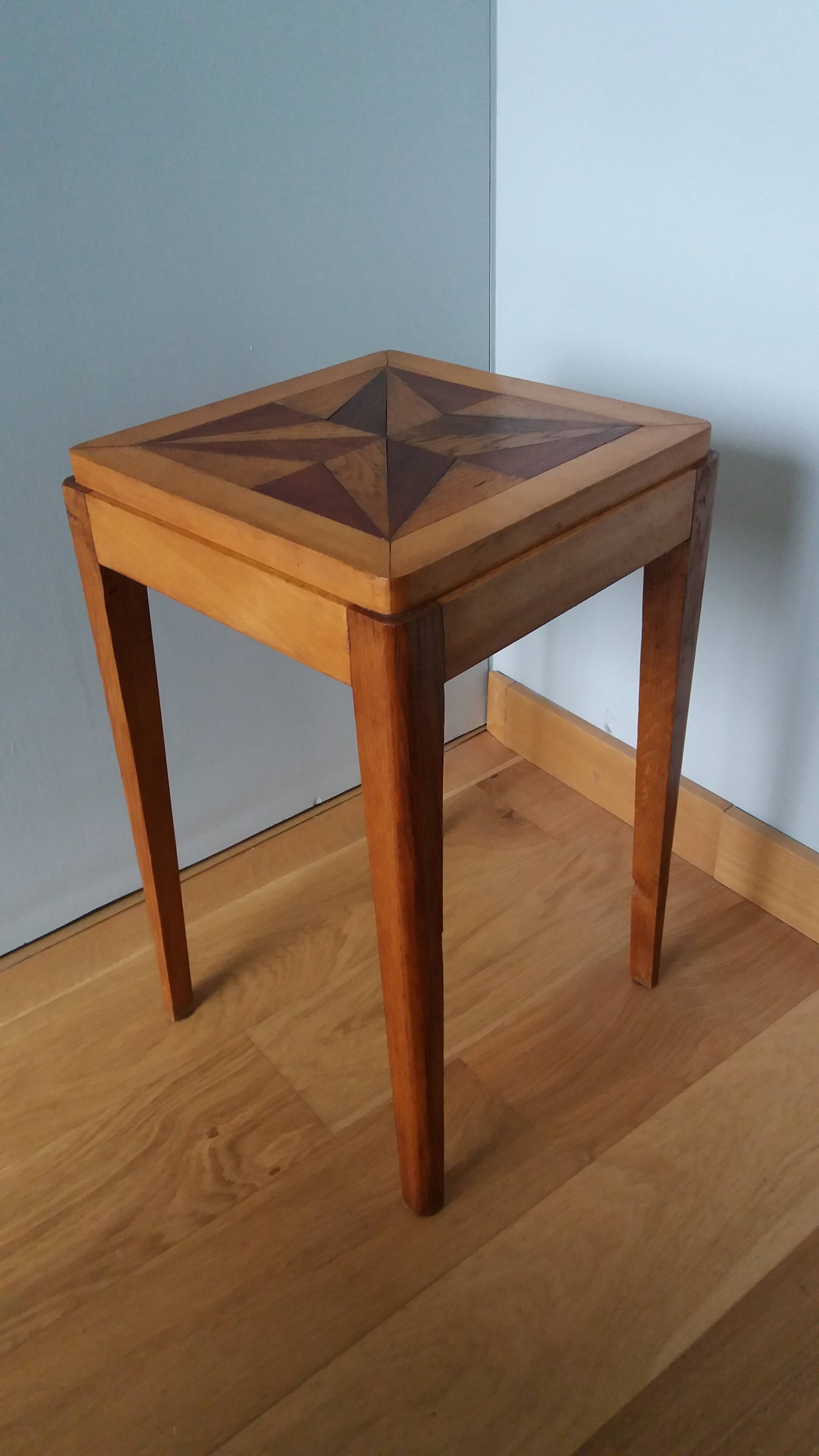 Tabouret sellette bout de canapé
