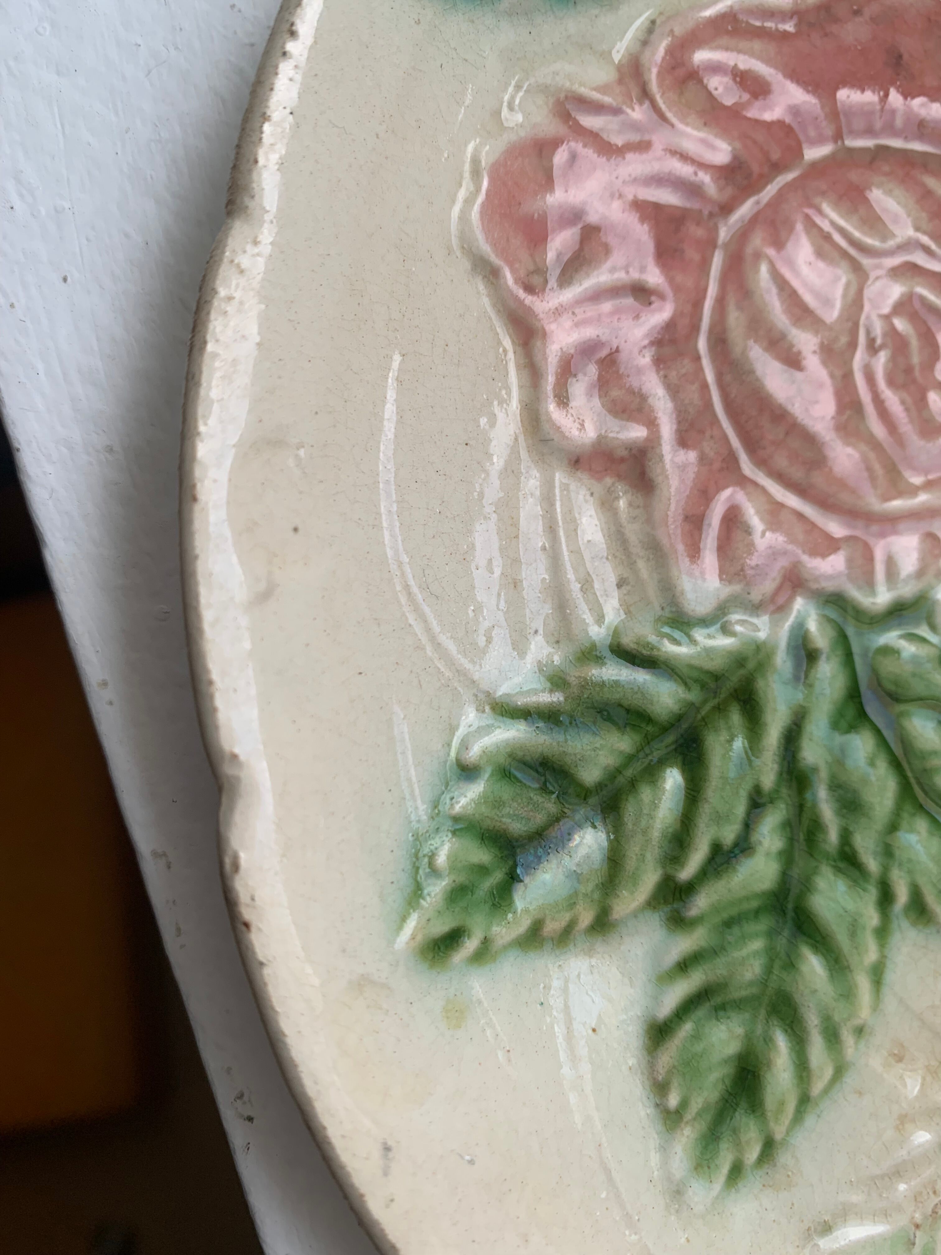 Slurry plate pattern roses