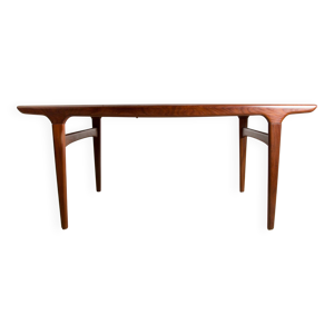 Table de repas Danoise,