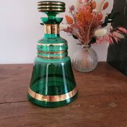 Carafe en verre vert et doré