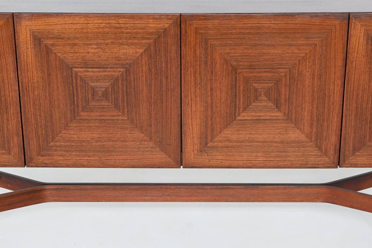 Buffet GLR-230 en palissandre par Rudolf Bernd Glatzel pour Fristho ...