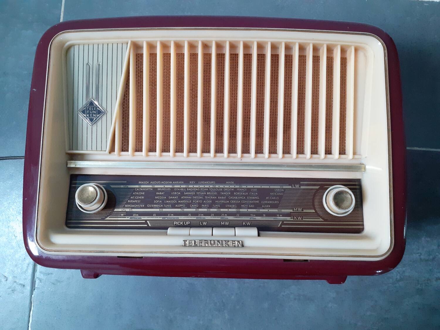 Old telefunken radio