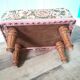 Repose pied tapisserie florale