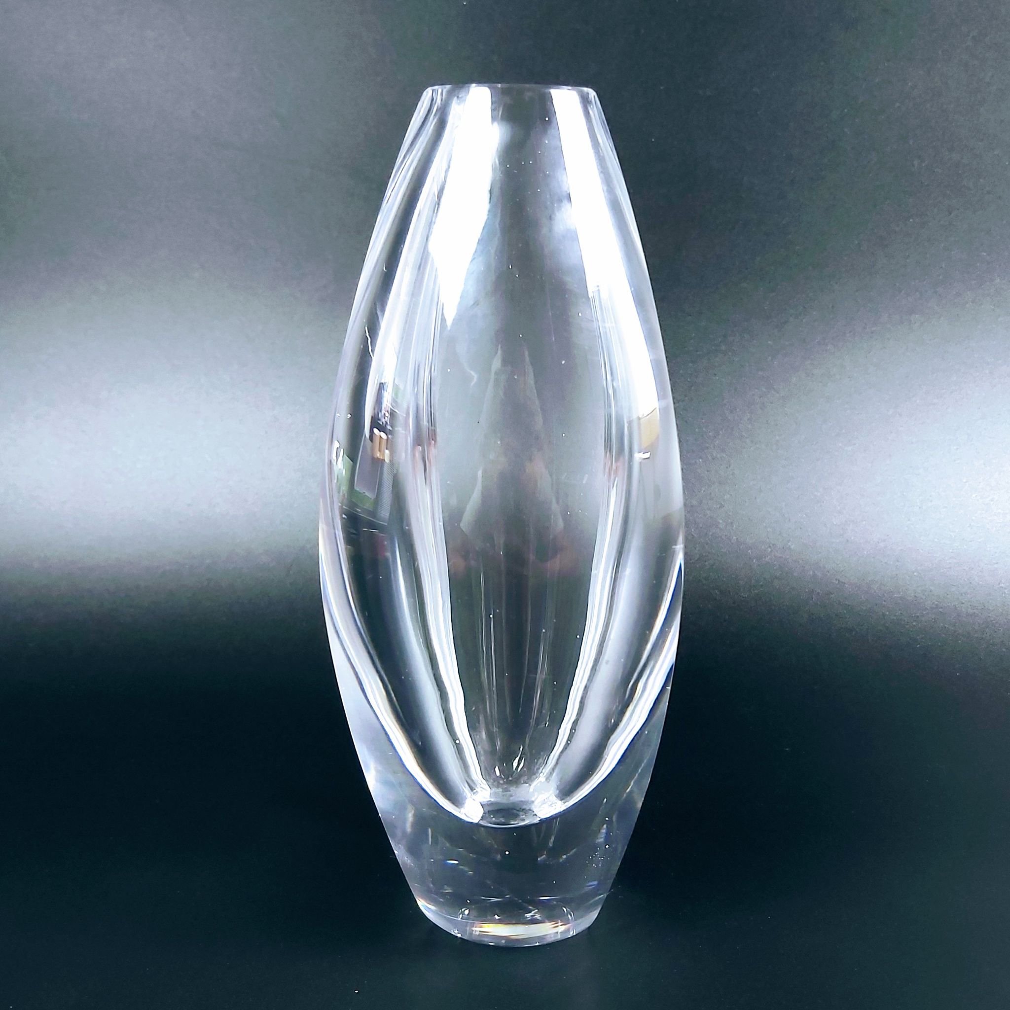 "Ventana" glass vase by Mona Morales-Schildt for Kosta, Sweden, 1950