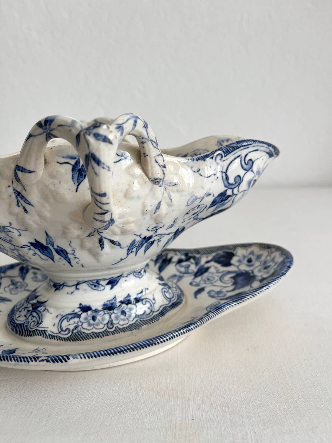 Old gravy boat in iron clay “Flora” Creil et Montereau