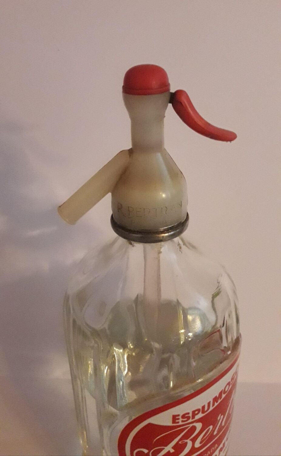 Advertising siphon bottle