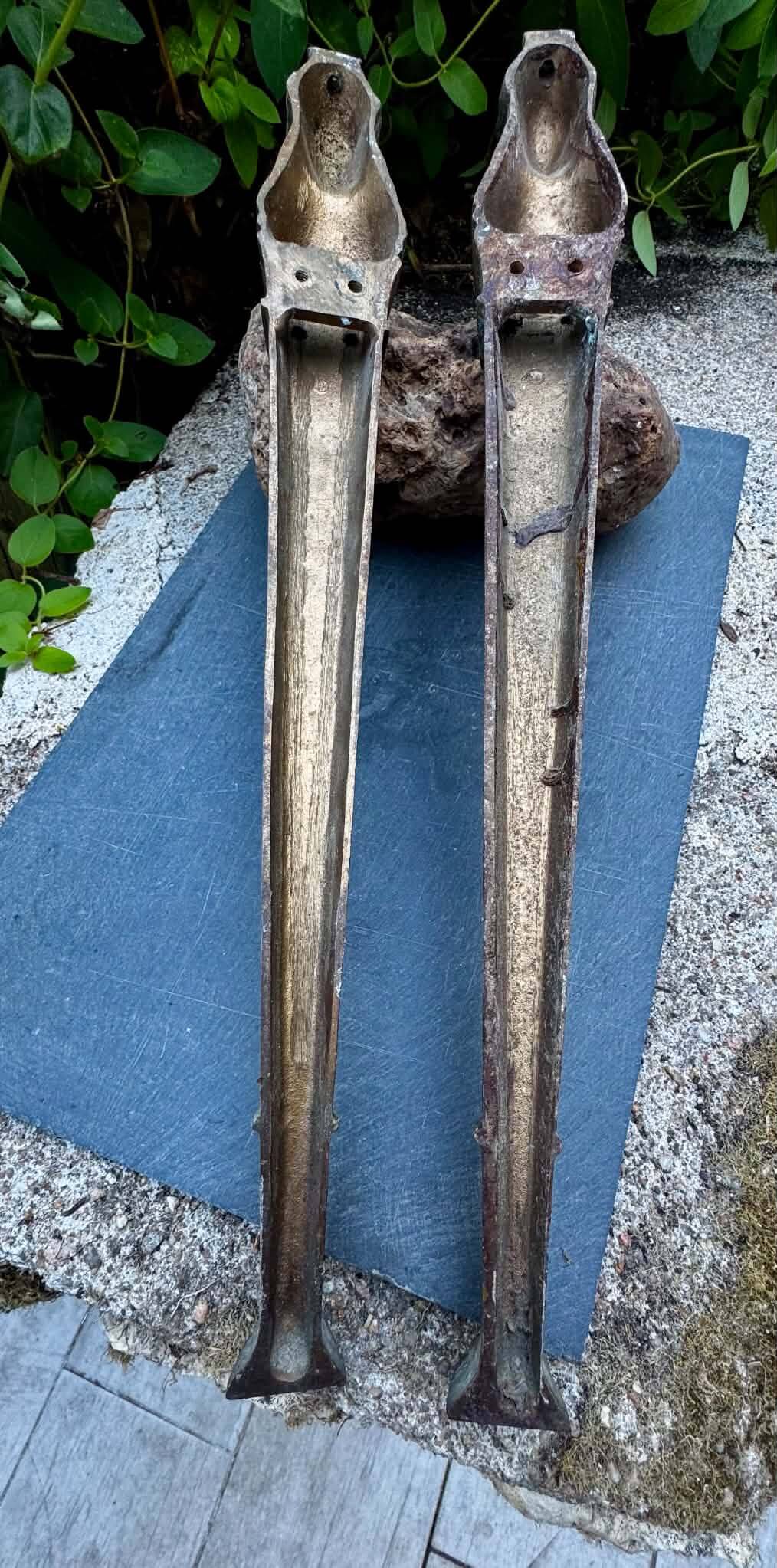 2 bronze Art Nouveau furniture ornaments