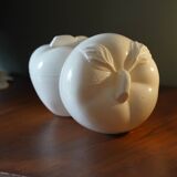 Apple-shaped boxes