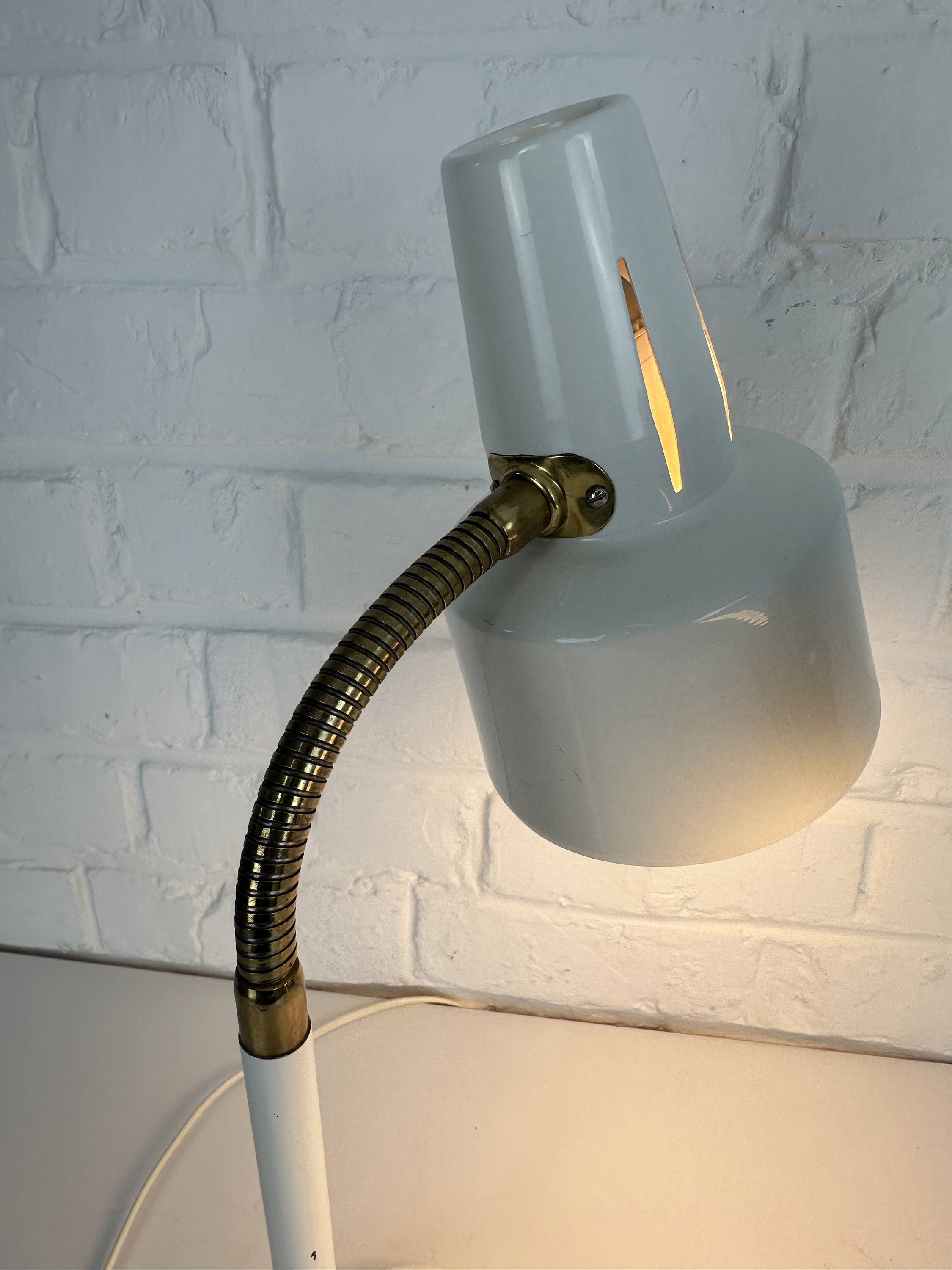 Pair of BJS desk lamps in white lacquered steel and brass – Sweden 1960s