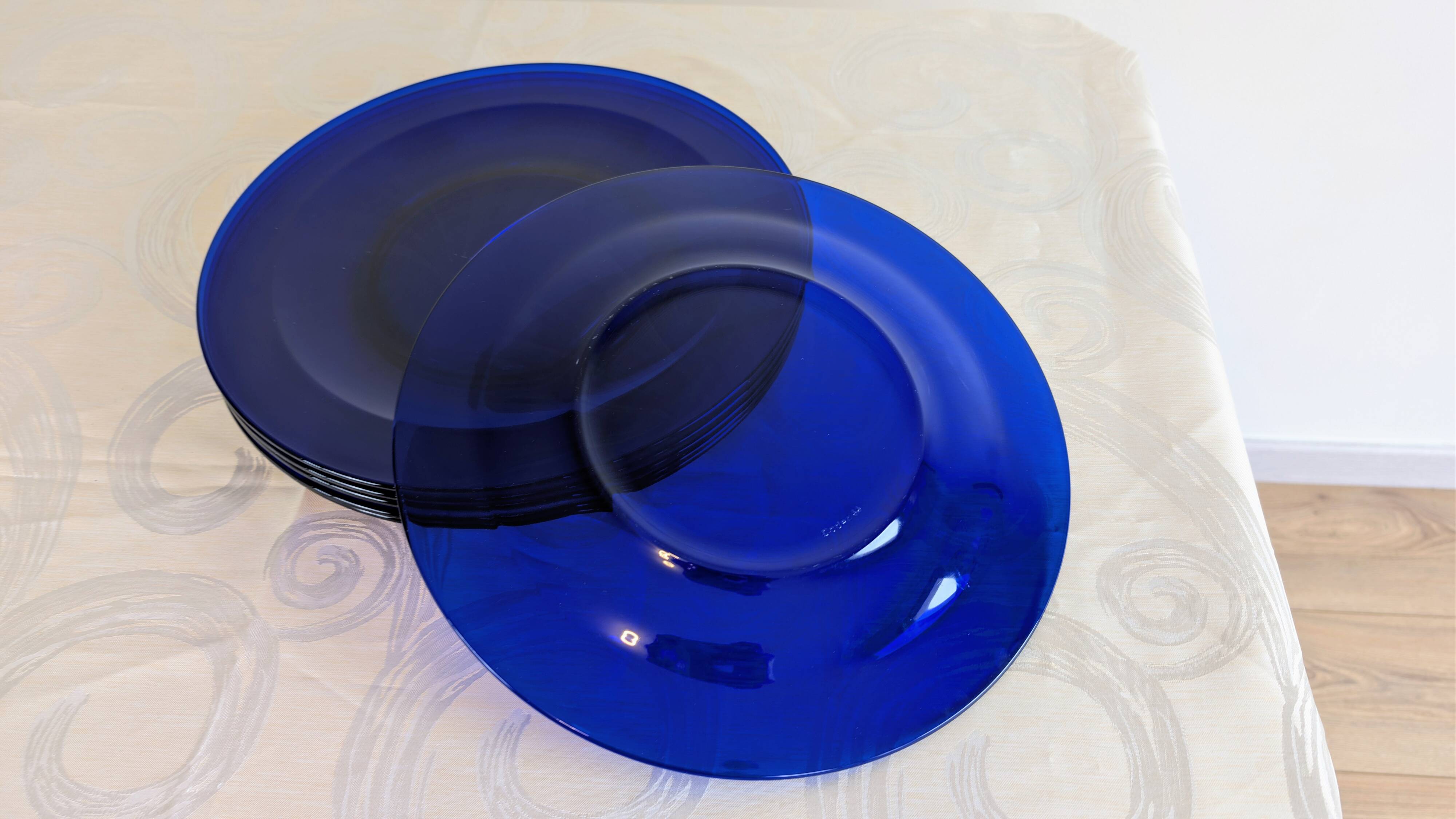 Service of 6 large vintage cobalt blue glass plates by Codec.