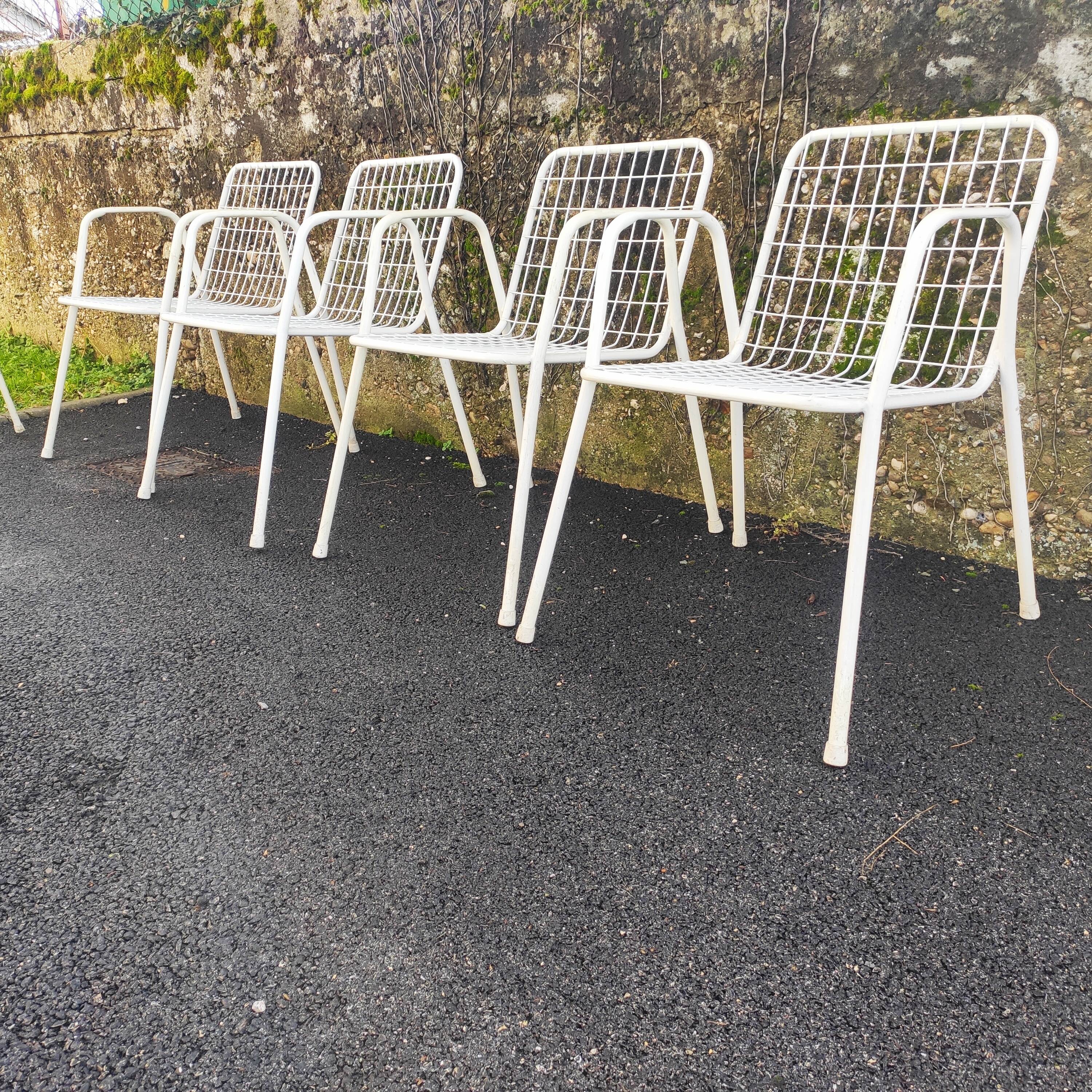 Armchairs with original cushions and Emu garden table model Rio 1966.
