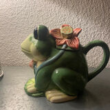 Frog pitcher