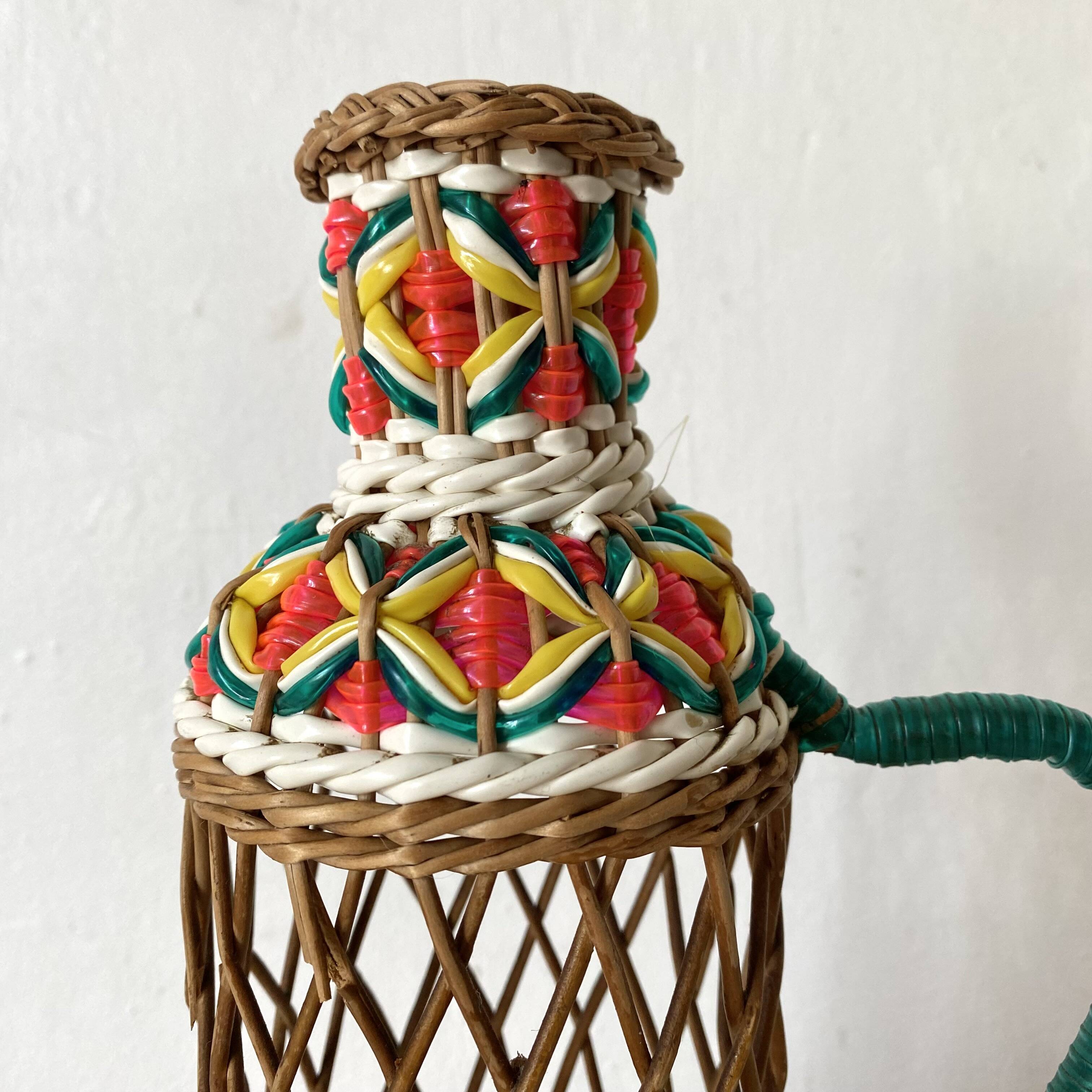 Carafe vintage en osier et scoubidou