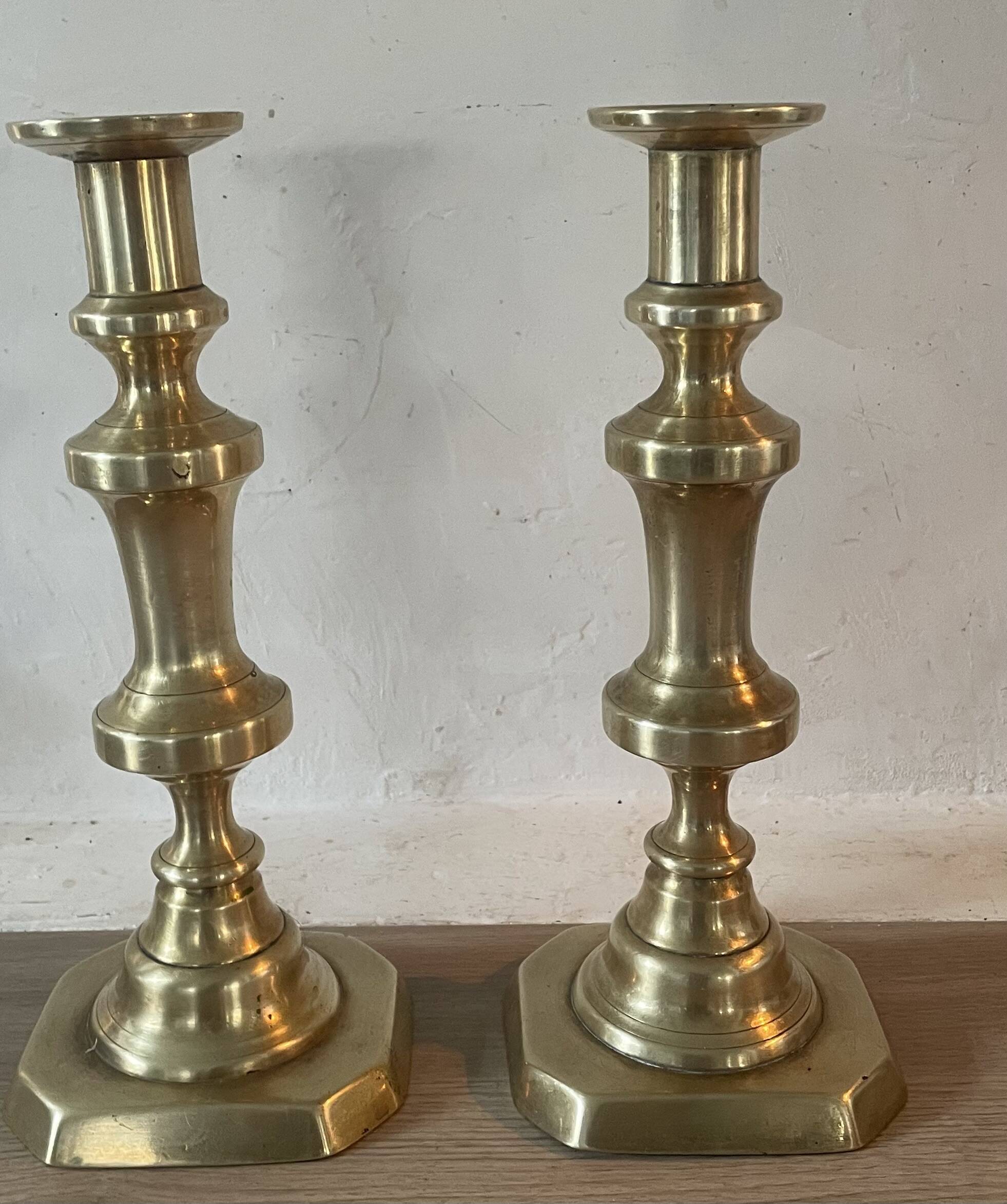 Pair of brass candlesticks from the 19th century.
