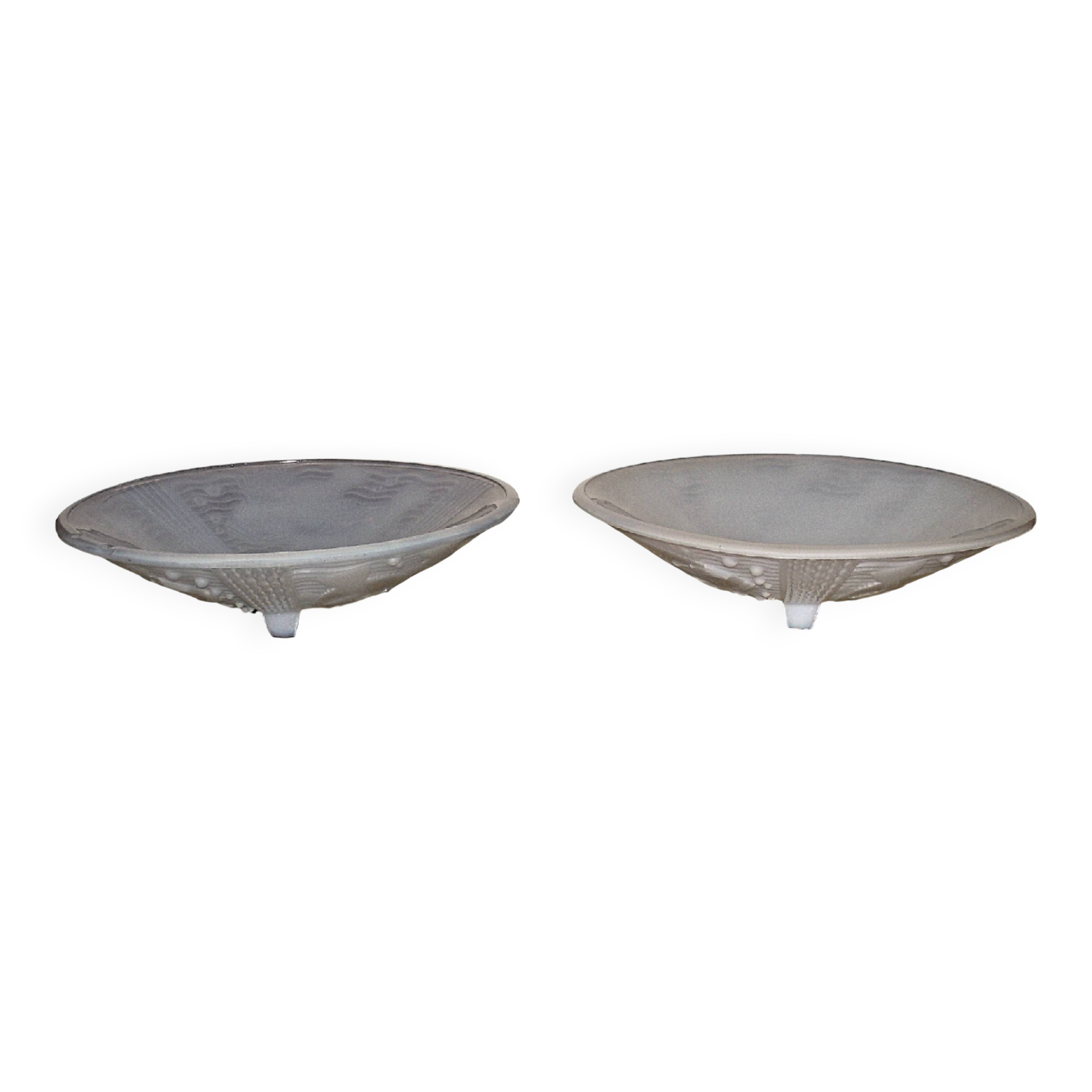 Pair of cups signed p d'avesn opalescent glass france 1930s