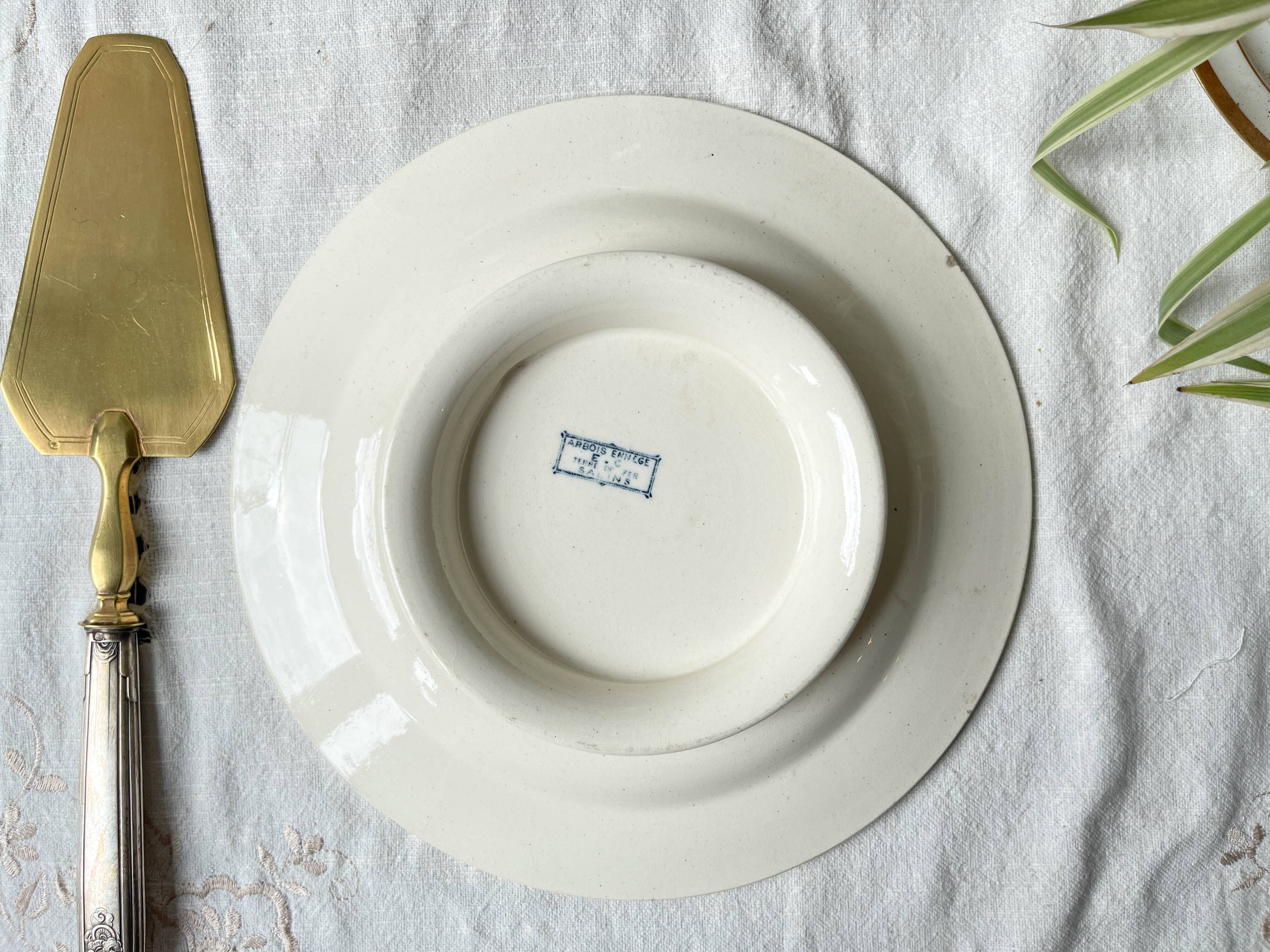 Vintage pedestal dish Blue iron earth Salins model Arbois Ennege