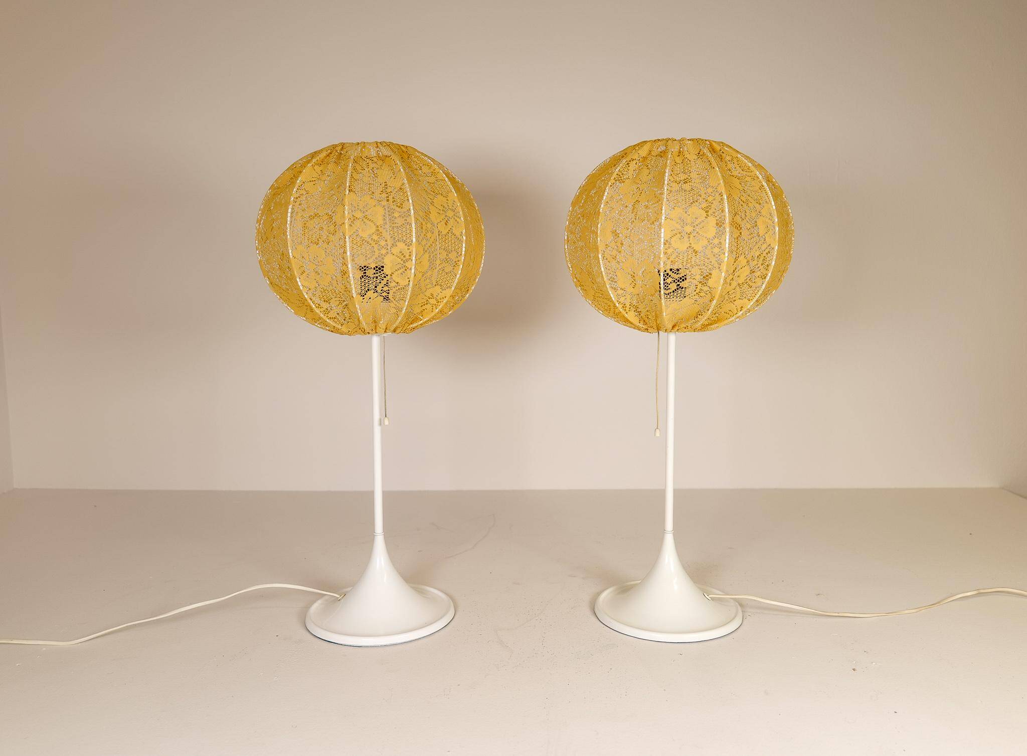 Pair of Bergboms B-024 mid-century modern table lamps, 1960s, Sweden.