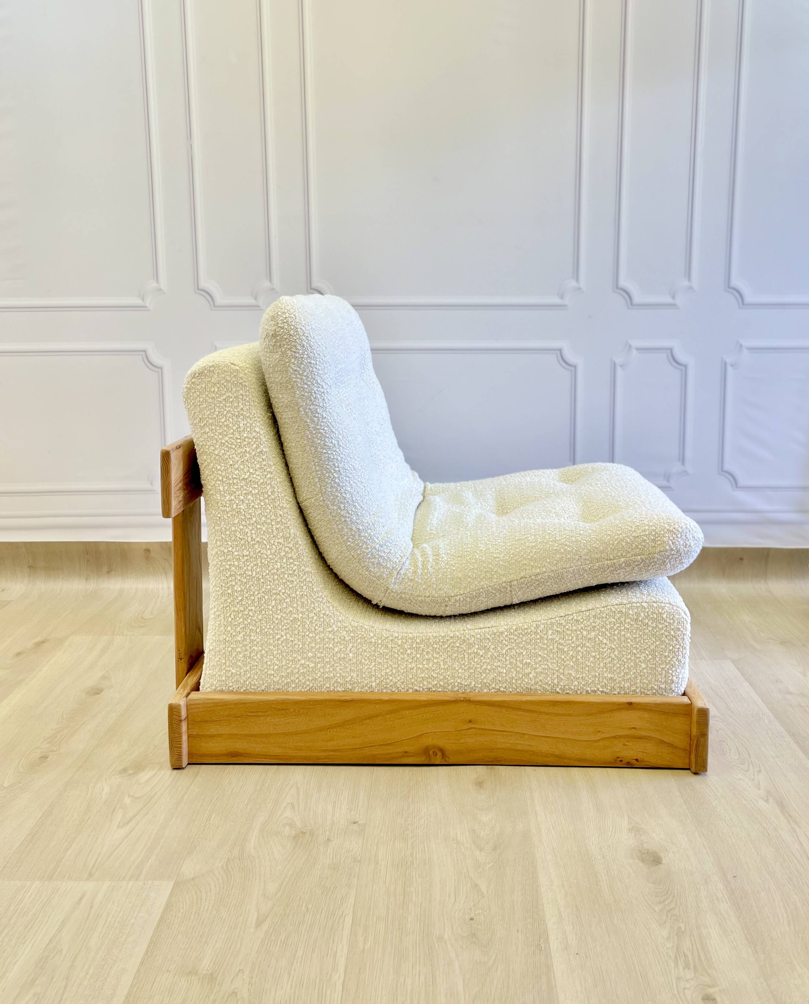 Vintage brutalist armchair in oak – ecru boucle fabric