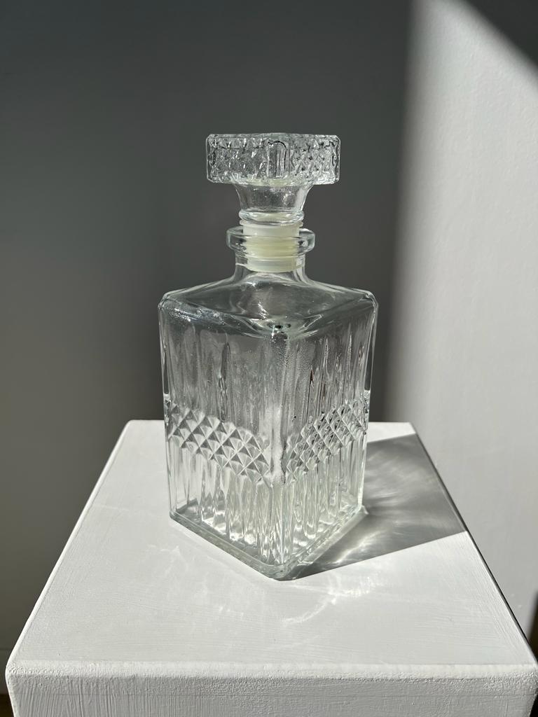 Vintage glass whiskey decanter H:22cm