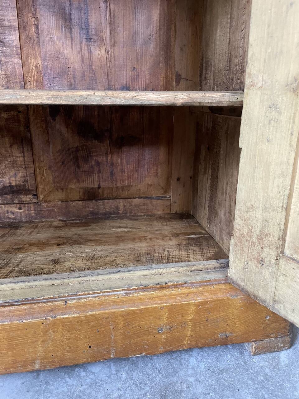 Two-body grocery cabinet, 1900