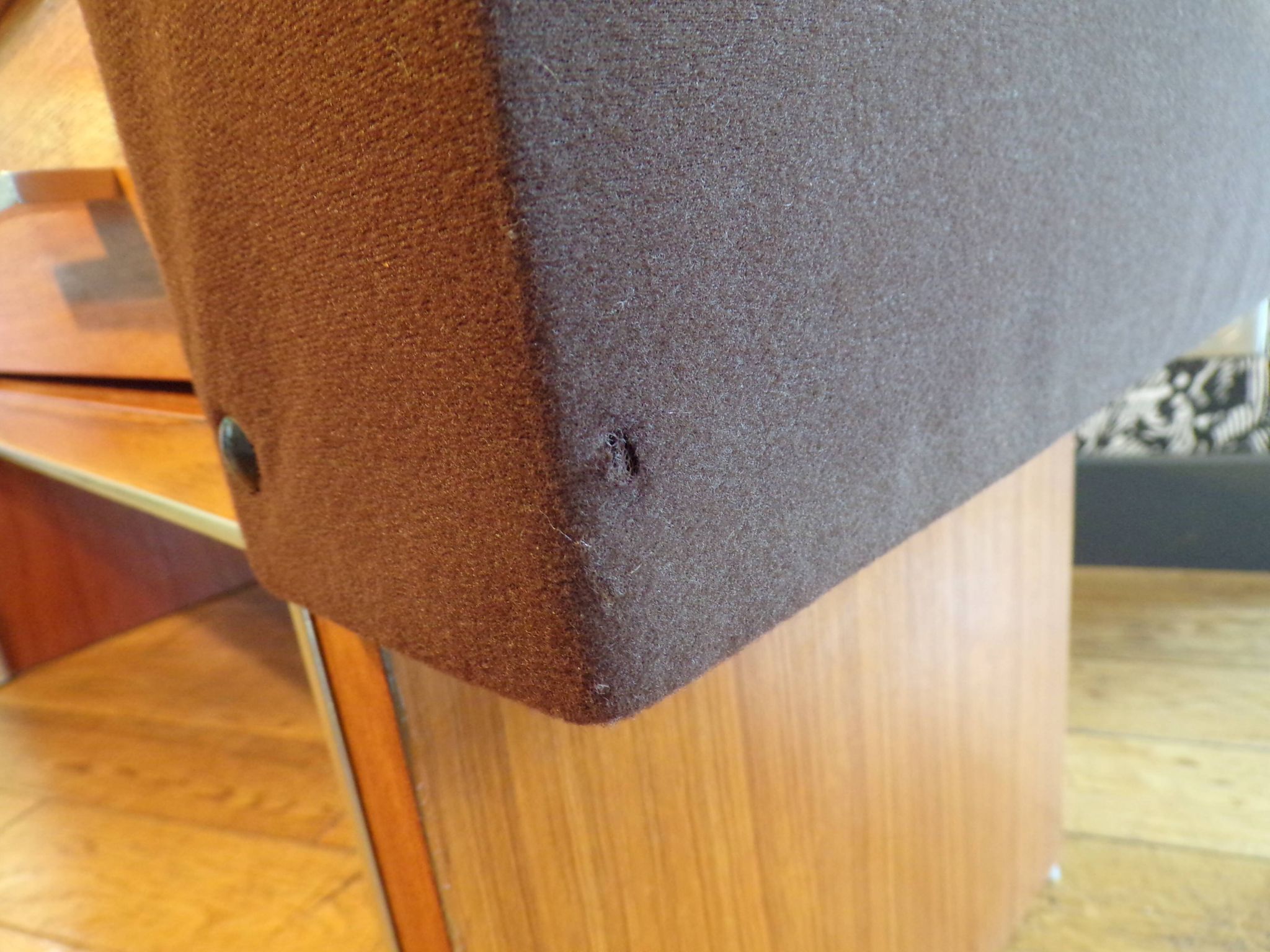 Mini enfilade teck et tissu, 2 tiroirs