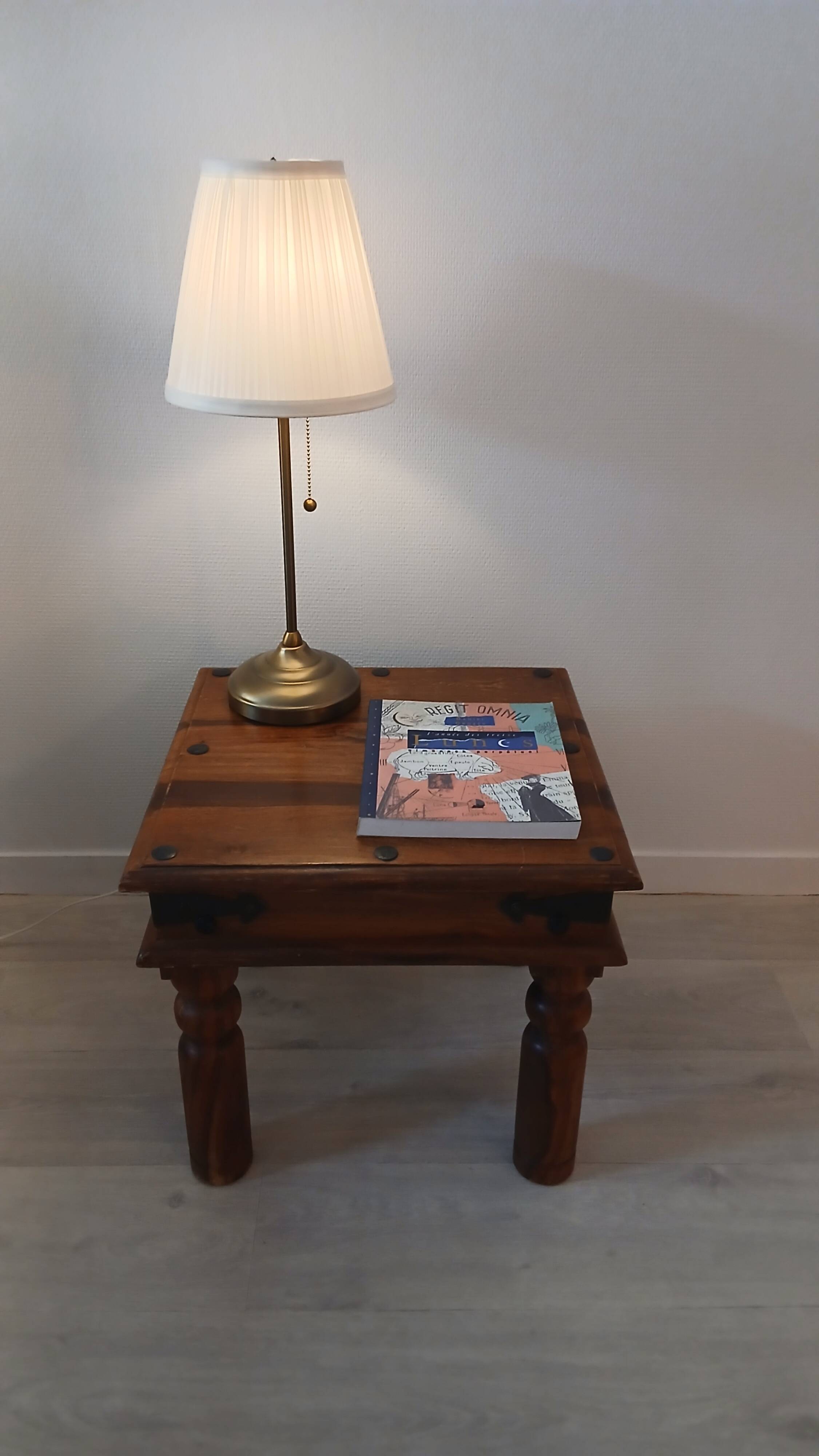 Solid wood coffee table – colonial / neo-colonial style