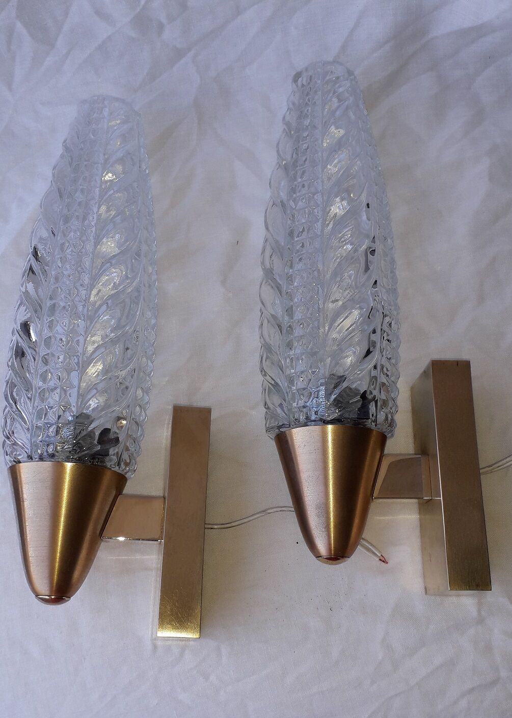 Paire d'appliques laiton et verre