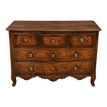 Curved commode from the Louis XV period in walnut and elm burl.